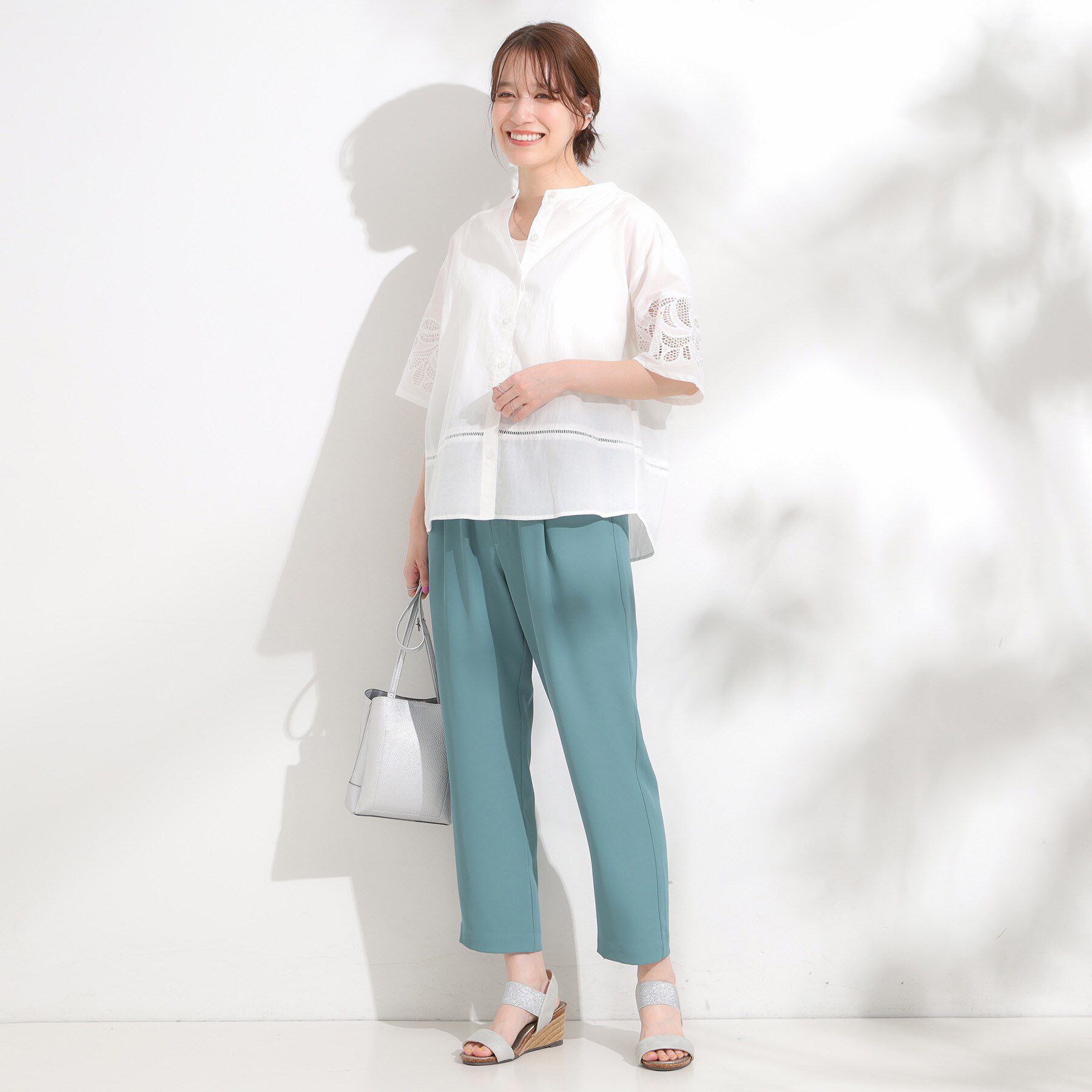 SHOO･LA･RUE「【S-LL/6分袖】レースデザインで華やか見え お袖刺繍ブラウス」|シャツ・ブラウス|