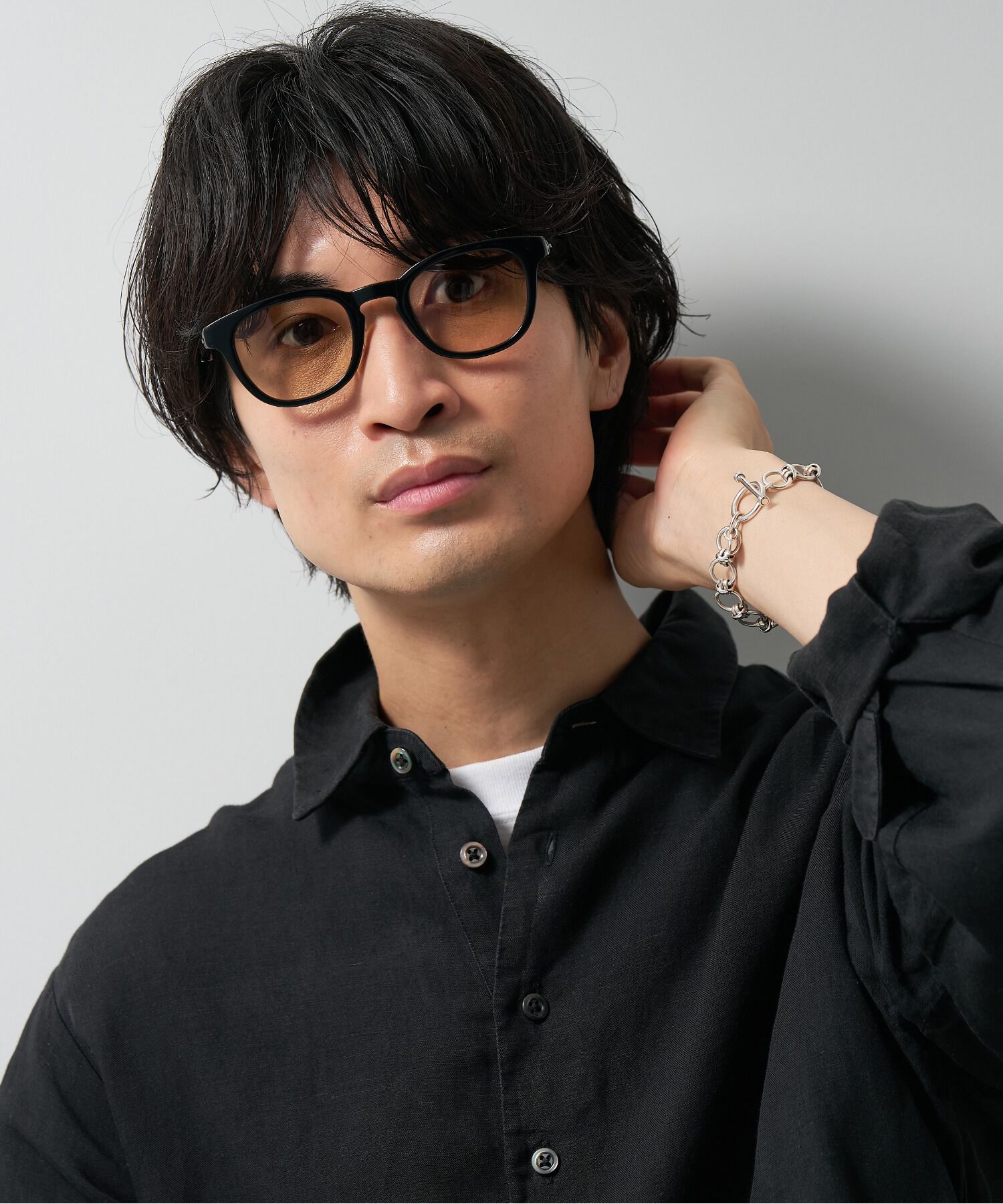  「ウェリントン型 調光サングラス 折りたたみ式｜レンズの色が変わるサングラス UNITED ARROWS Wellness」|サングラス|