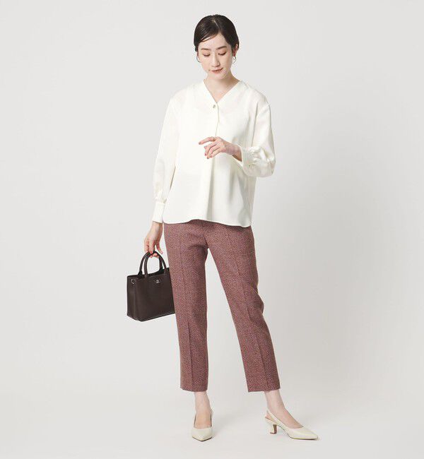 UNITED ARROWS「サテン Vネック ブラウス ‐ウォッシャブル‐」|シャツ・ブラウス|