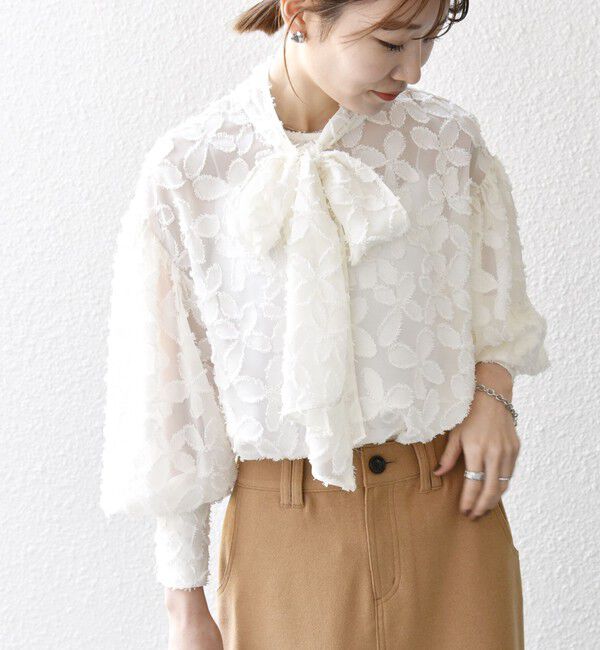 SHIPS any「SHIPS any:〈手洗い可能〉シアー フラワー ジャカード ボウタイ ブラウス」|シャツ・ブラウス|