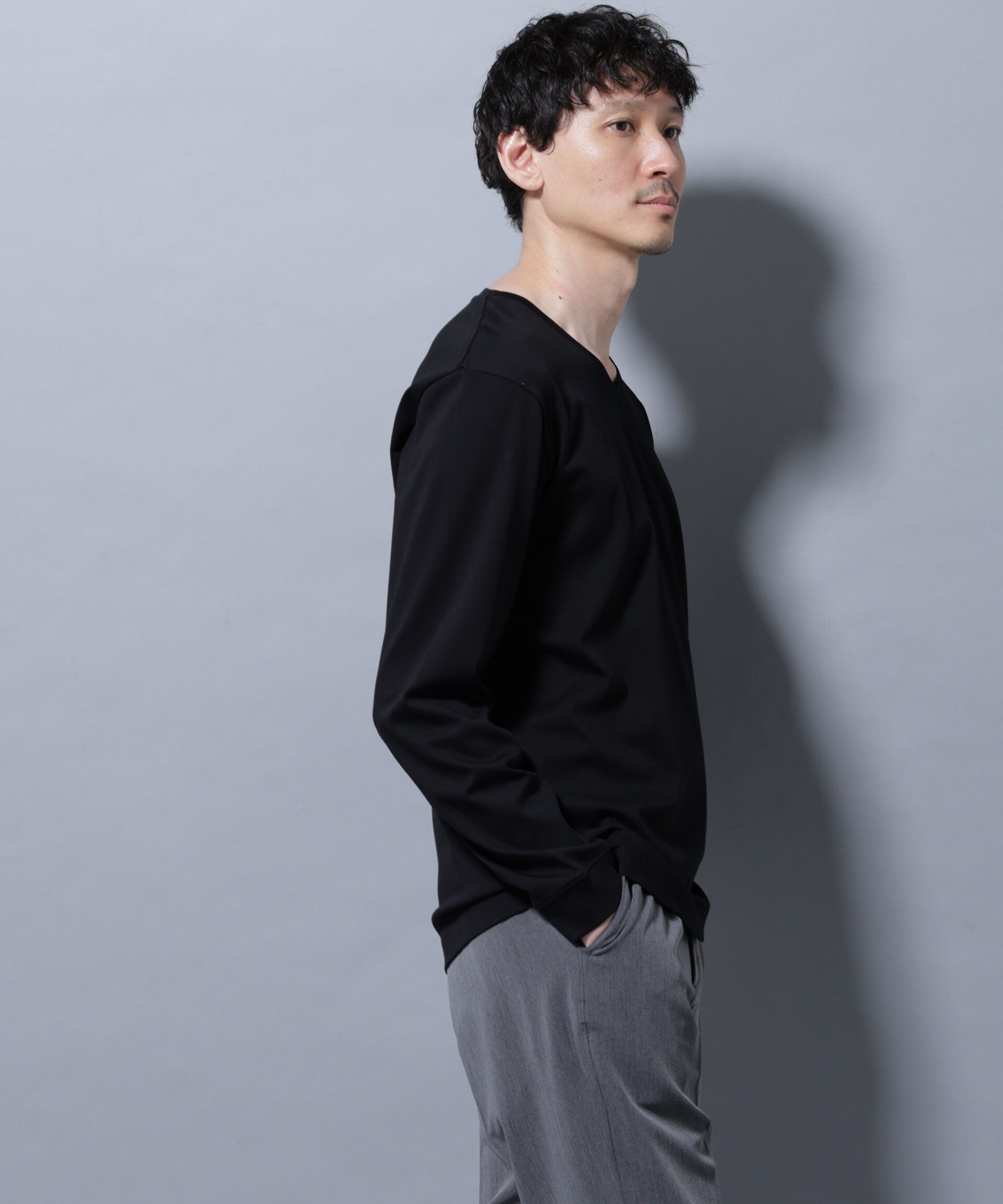 nano･universe「アンチスメルVネックTシャツ 長袖」|Tシャツ・カットソー|