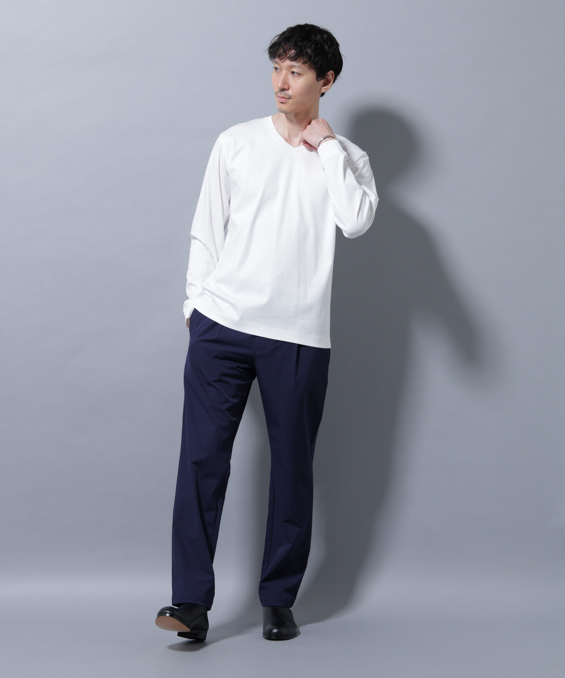 nano･universe「アンチスメルVネックTシャツ 長袖」|Tシャツ・カットソー|