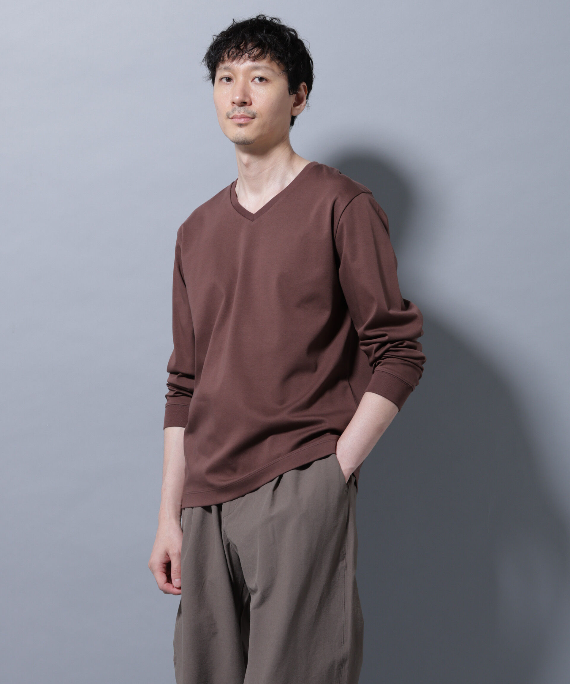 nano･universe「アンチスメルVネックTシャツ 長袖」|Tシャツ・カットソー|