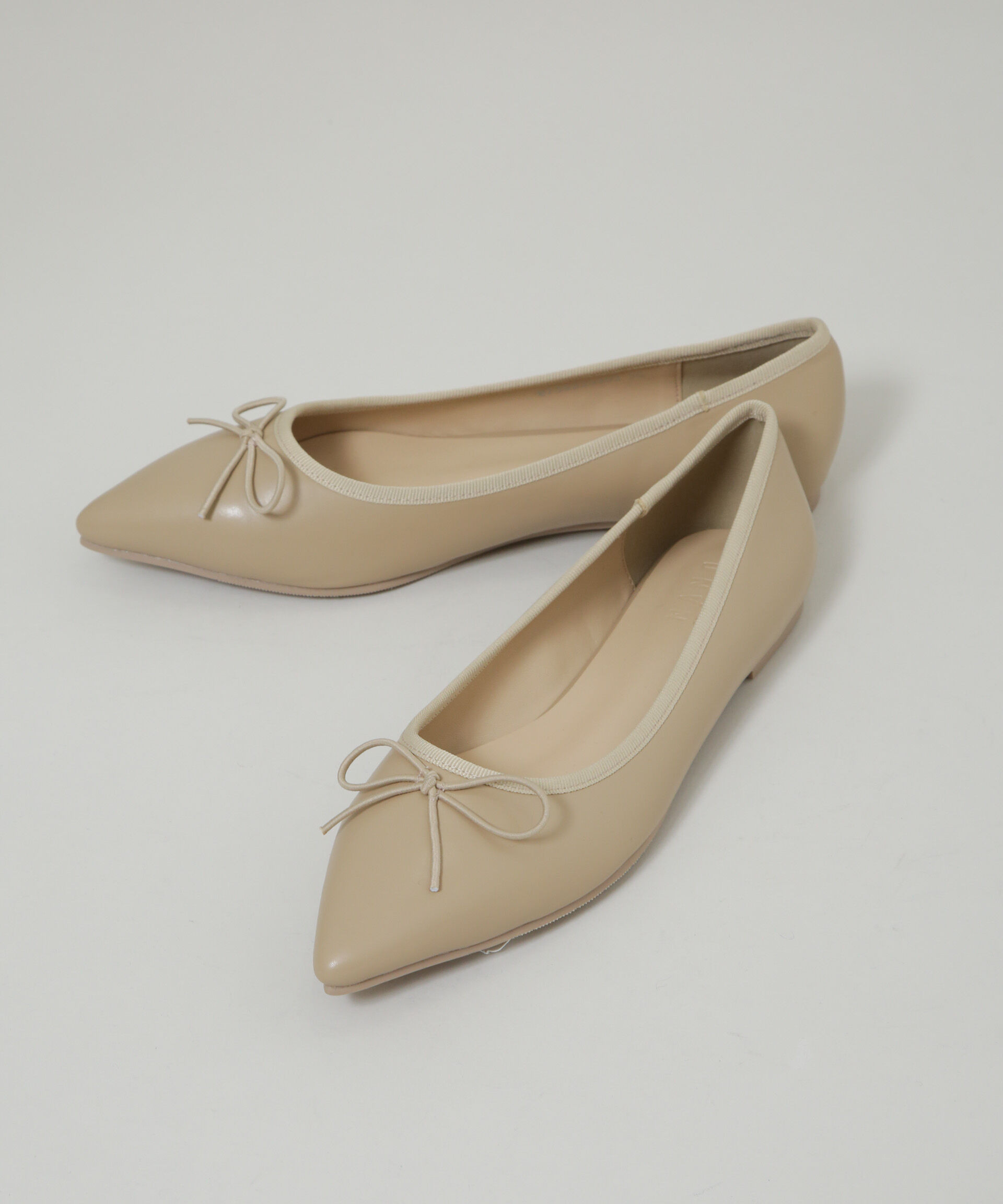 nano･universe「ポインテッドトゥリボンフラットパンプス」|ビジネス・ドレスシューズ|