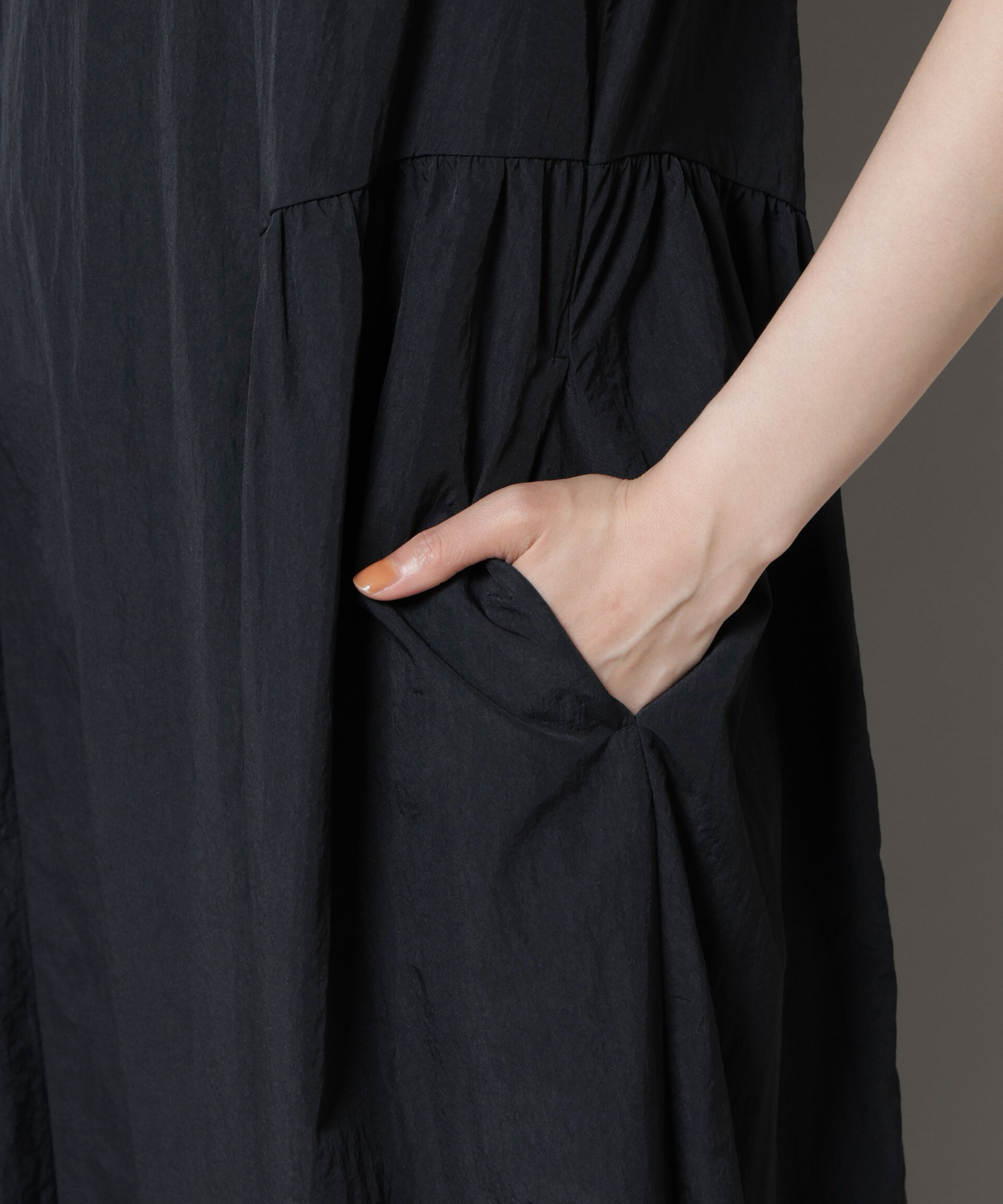 nano･universe「サイドギャザーナイロンワンピース」|ワンピース|