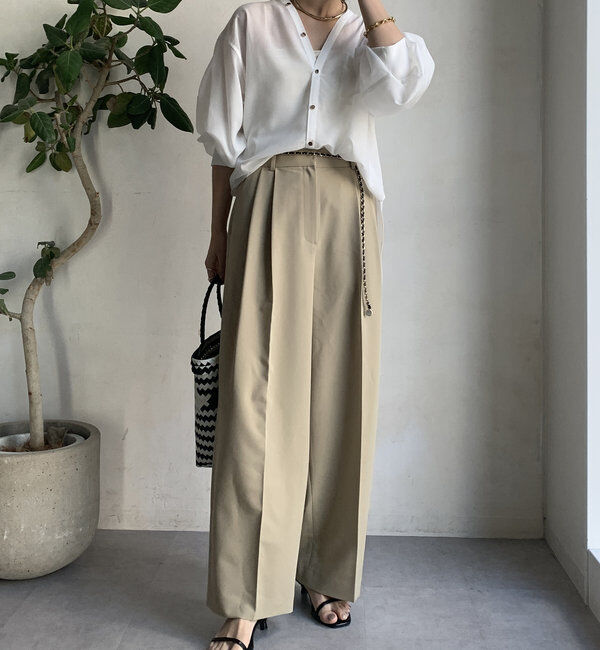  「【新色追加】GOLDボタンVVシャツ」|シャツ・ブラウス|