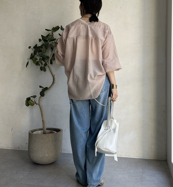  「【新色追加】GOLDボタンVVシャツ」|シャツ・ブラウス|