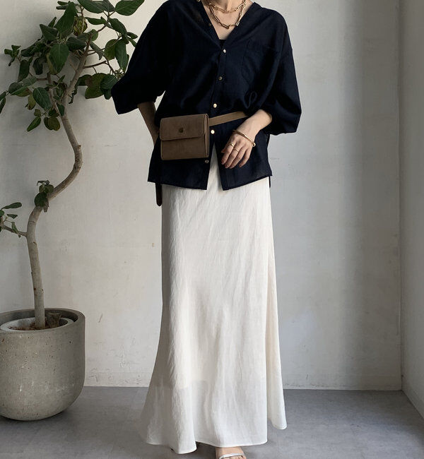  「【新色追加】GOLDボタンVVシャツ」|シャツ・ブラウス|