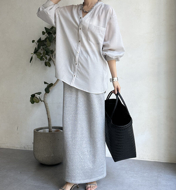  「【新色追加】GOLDボタンVVシャツ」|シャツ・ブラウス|