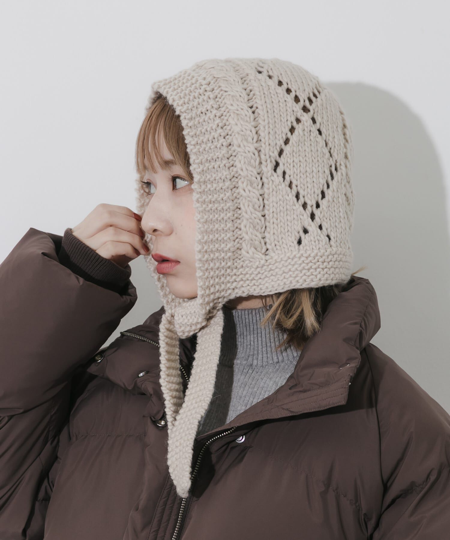 SMELLY「ケーブルアミボンネット」|ニット帽|