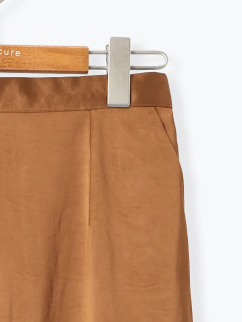 Lugnoncure「サテンエンボススカート」|スカート|