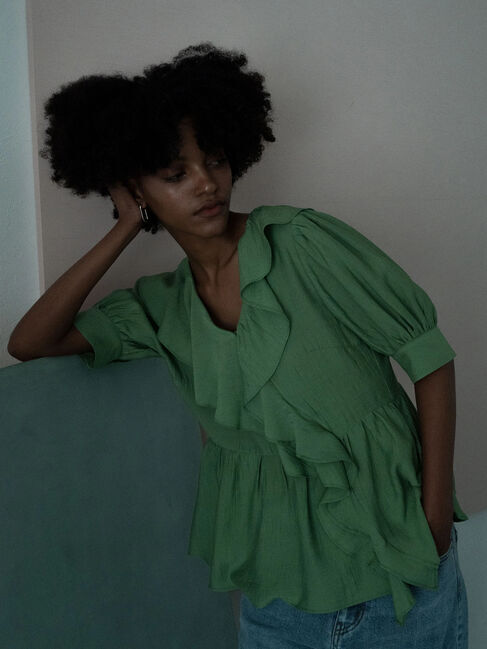 Te chichi「ラッフルフリルアシメブラウス《2025summer catalog item》」|シャツ・ブラウス|グリーン