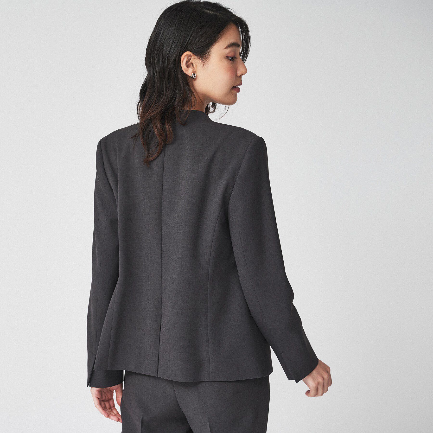 UNTITLED「【通勤スーツ/入卒/セレモニー】ライトウェイト ストレッチカラーレスジャケット」|ノーカラージャケット|