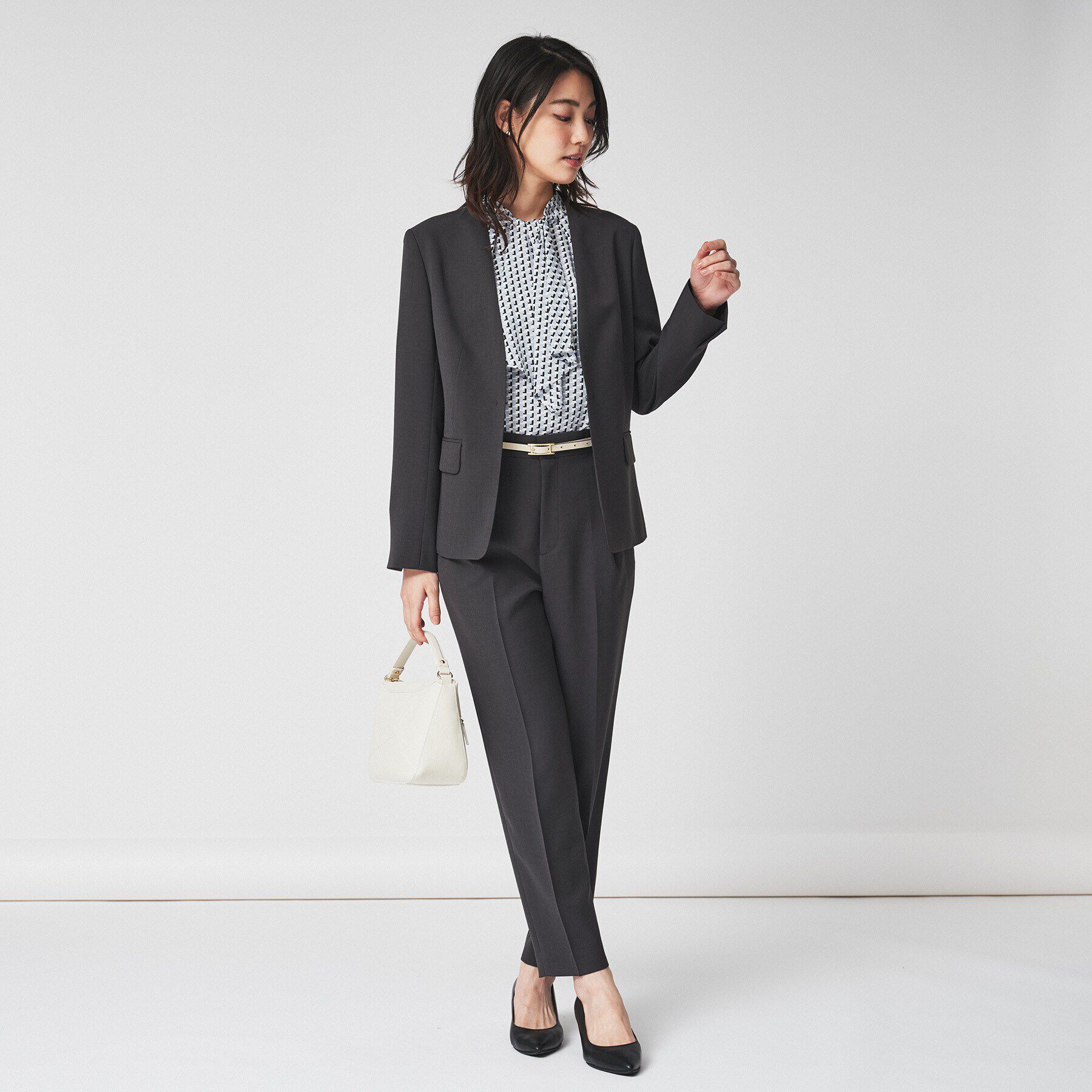 UNTITLED「【通勤スーツ/入卒/セレモニー】ライトウェイト ストレッチカラーレスジャケット」|ノーカラージャケット|