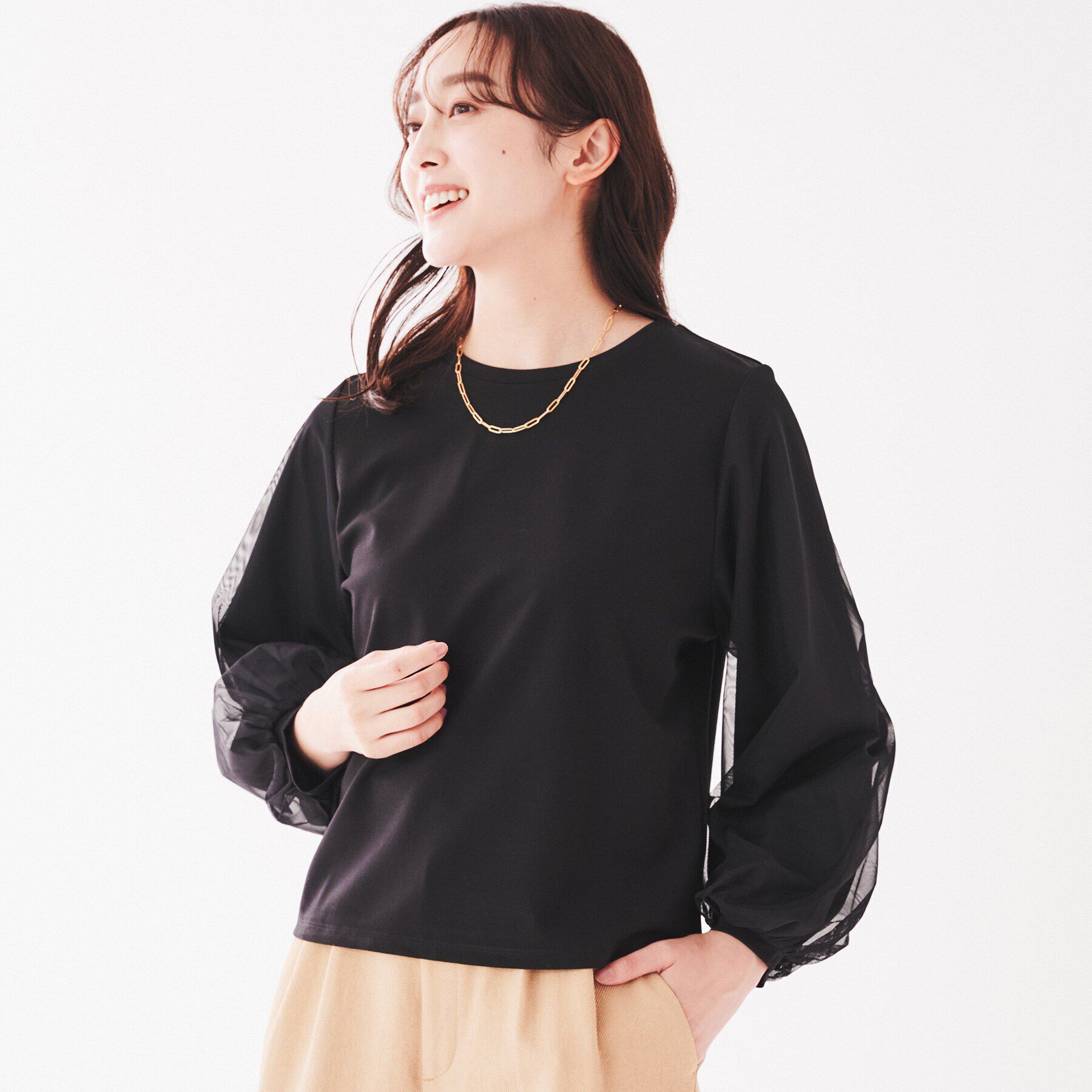 UNTITLED「【洗える/すっきり丈/きれいめ】ストレッチポンチ袖チュールカットソー」|Tシャツ・カットソー|ブラック(019)