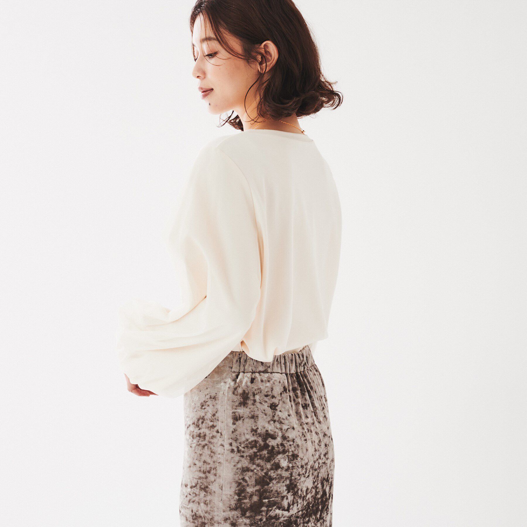 UNTITLED「【洗える/すっきり丈/きれいめ】ストレッチポンチ袖チュールカットソー」|Tシャツ・カットソー|