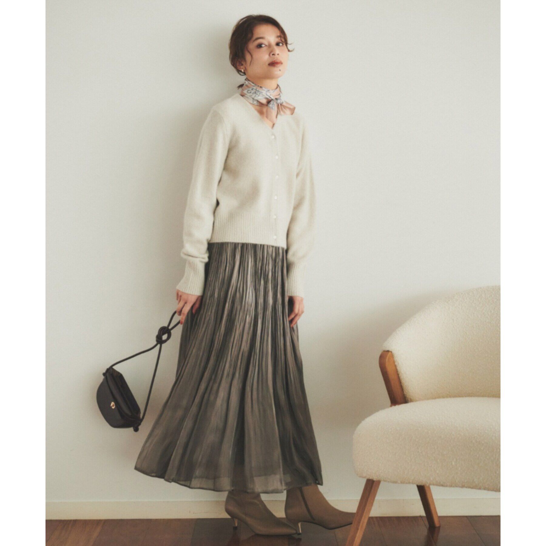 UNTITLED「【ウエストゴム/洗える】シアープリーツスカート」|スカート|