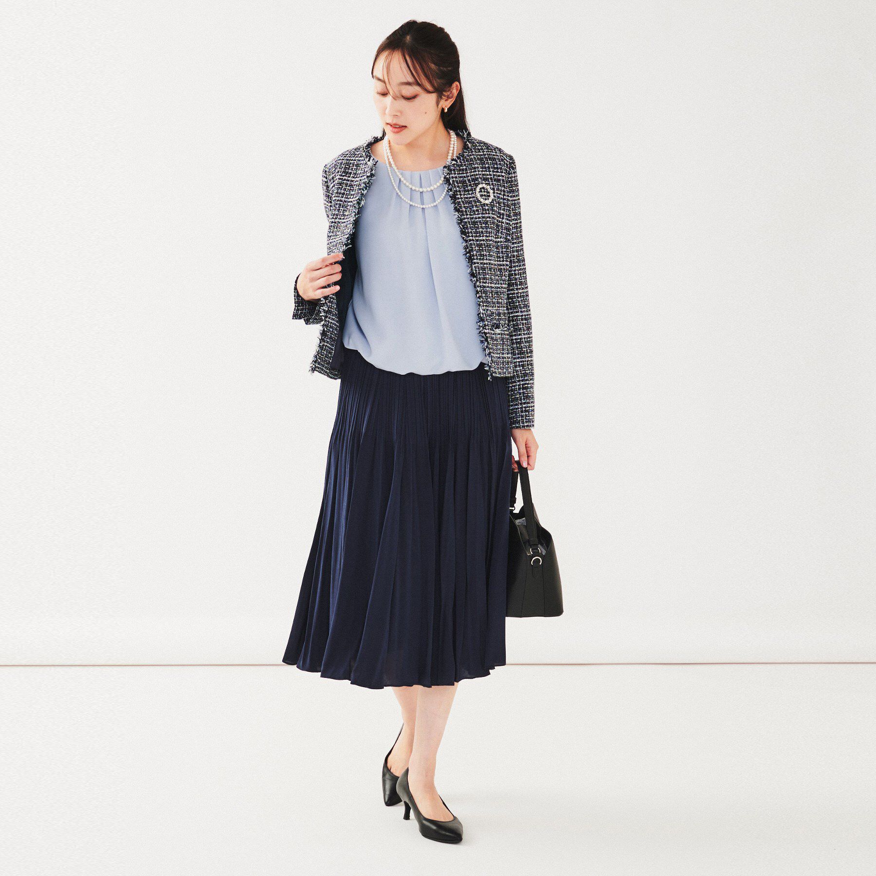 UNTITLED「【透けにくい/通勤】パウダリー タックブラウス」|シャツ・ブラウス|