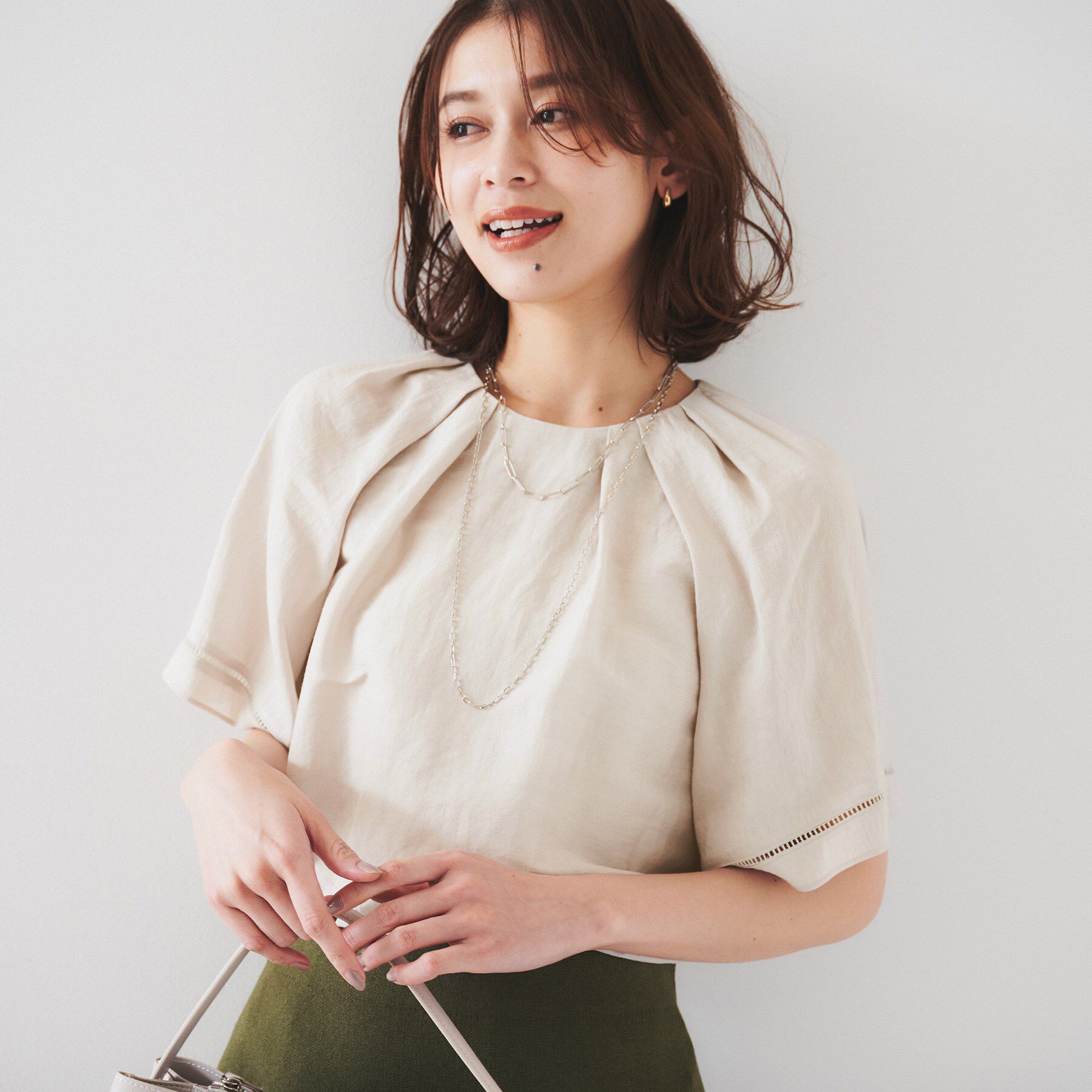 UNTITLED「【セットアップ可能】リネン混 タックブラウス」|シャツ・ブラウス|