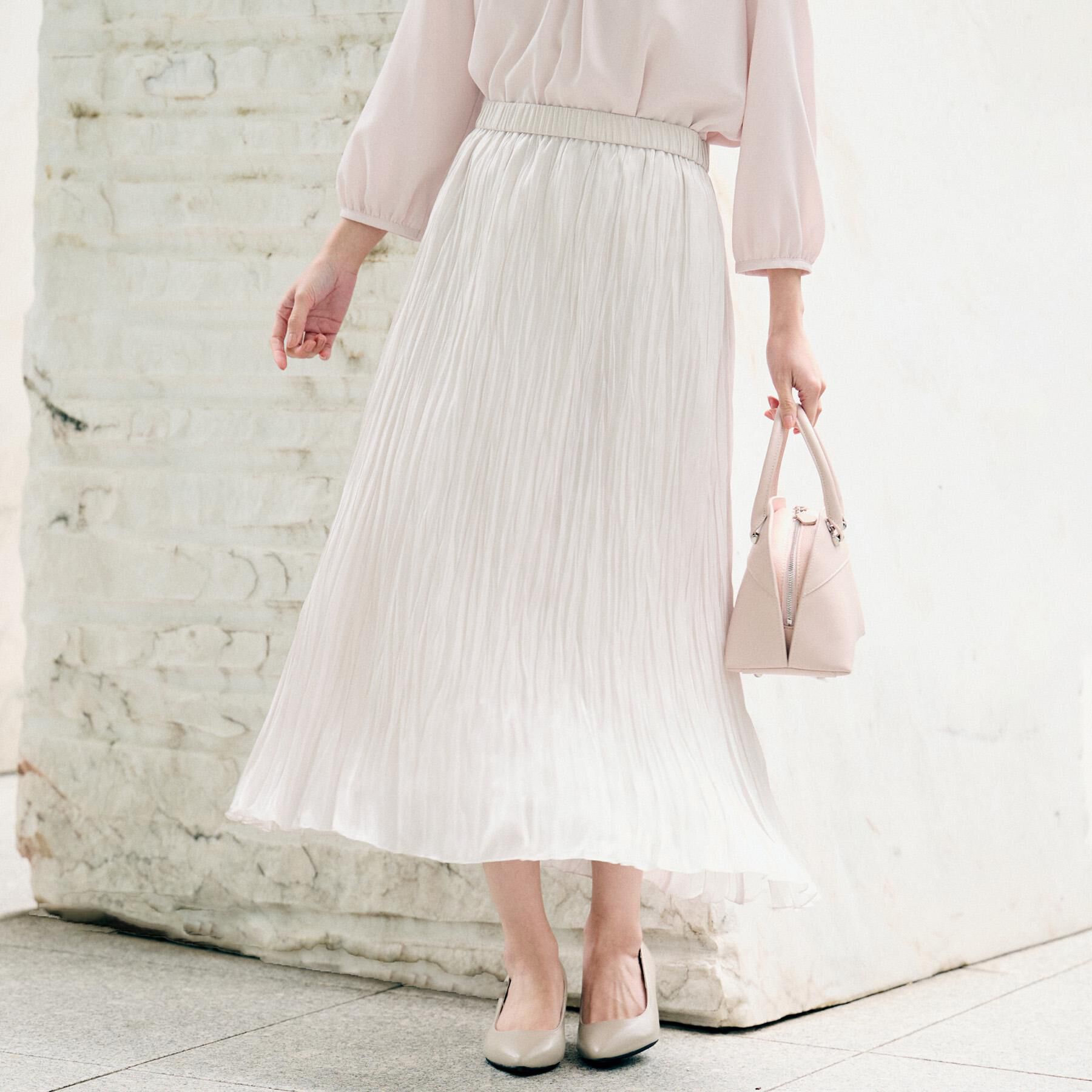 UNTITLED「【ウエストゴム/洗える/シアー】シャイニープリーツスカート」|スカート|グレージュ(050)