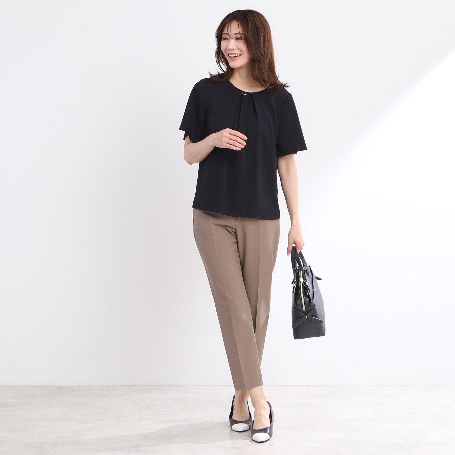 Reflect「【洗える】タックディティールブラウス」|シャツ・ブラウス|