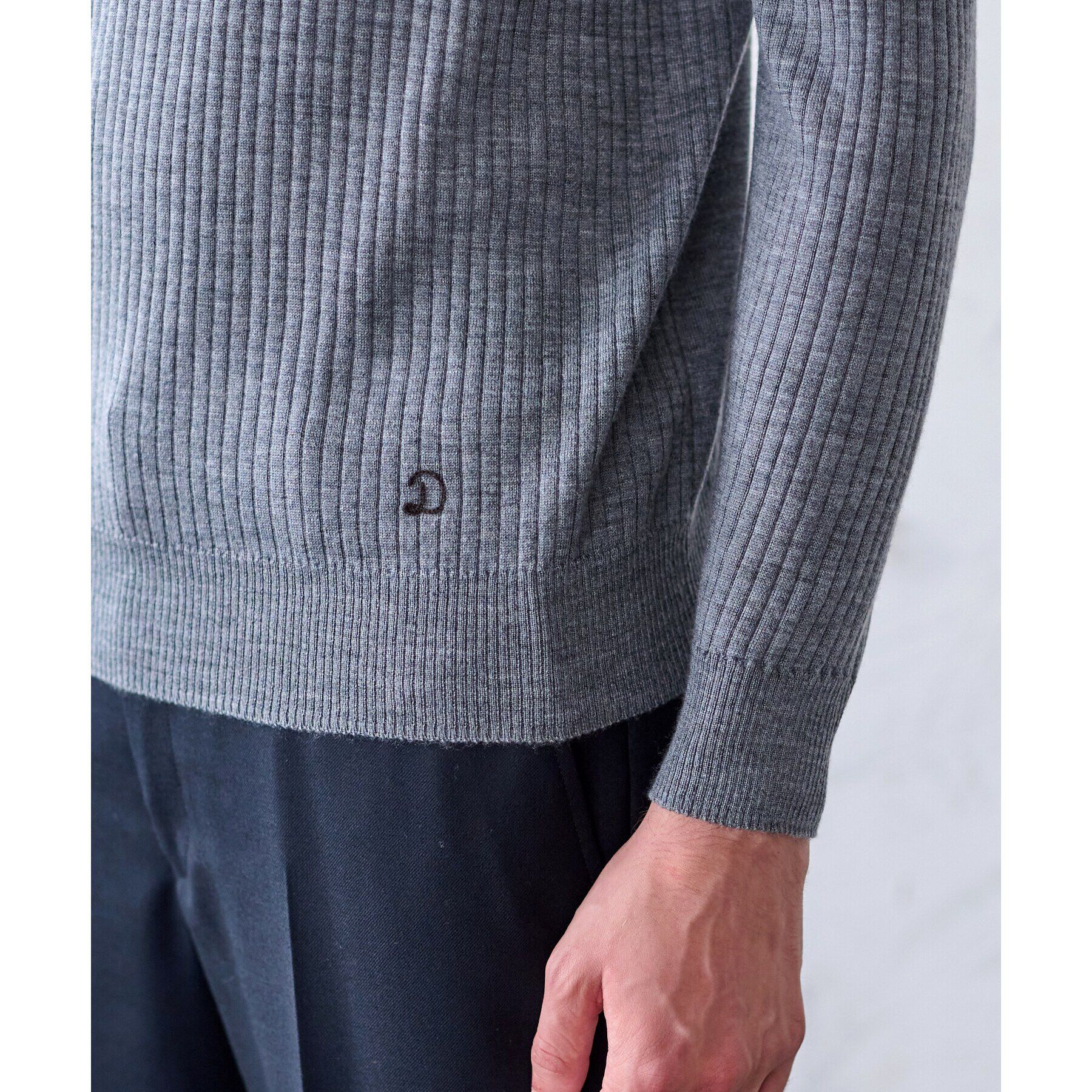 DRESSTERIOR「シルクカシミヤ混タートルニット」|ニット・セーター|