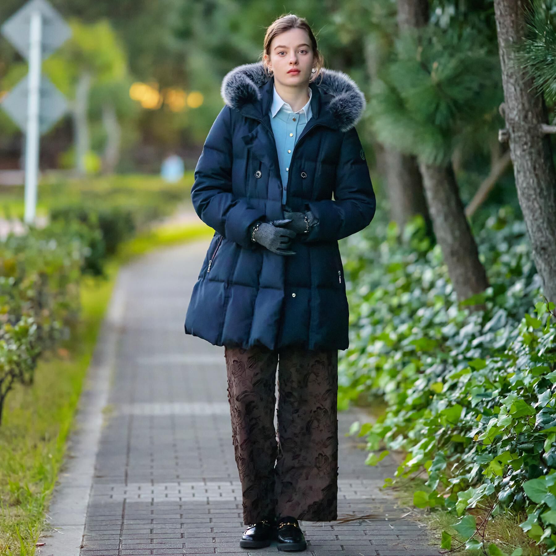 DRESSTERIOR「【CLASSY.12月号掲載】ブルーFOXファーナポレオンホワイトグースダウン」|ダウン|