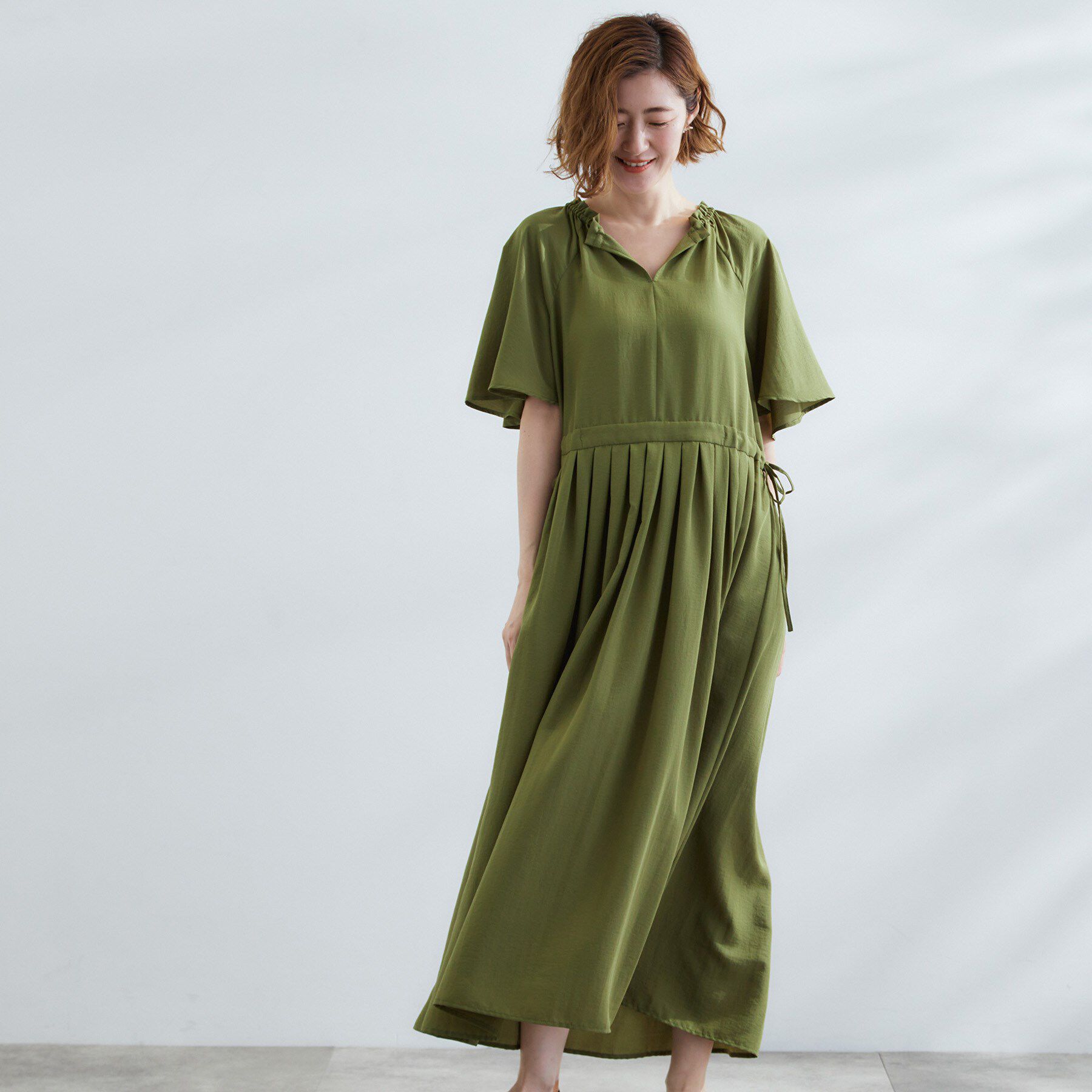 grove「【晴れの日も雨の日も】撥水エアリーフレアスリーブワンピース」|ワンピース|グリーン(023)