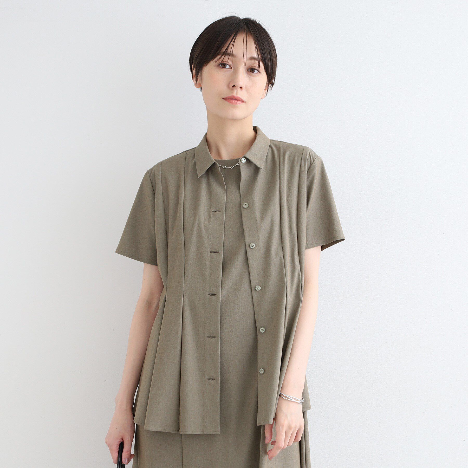 INDIVI「【洗える／UVケア／接触冷感／SETUP可能】麻混切り替えデザインブラウス」|シャツ・ブラウス|ベージュ(452)