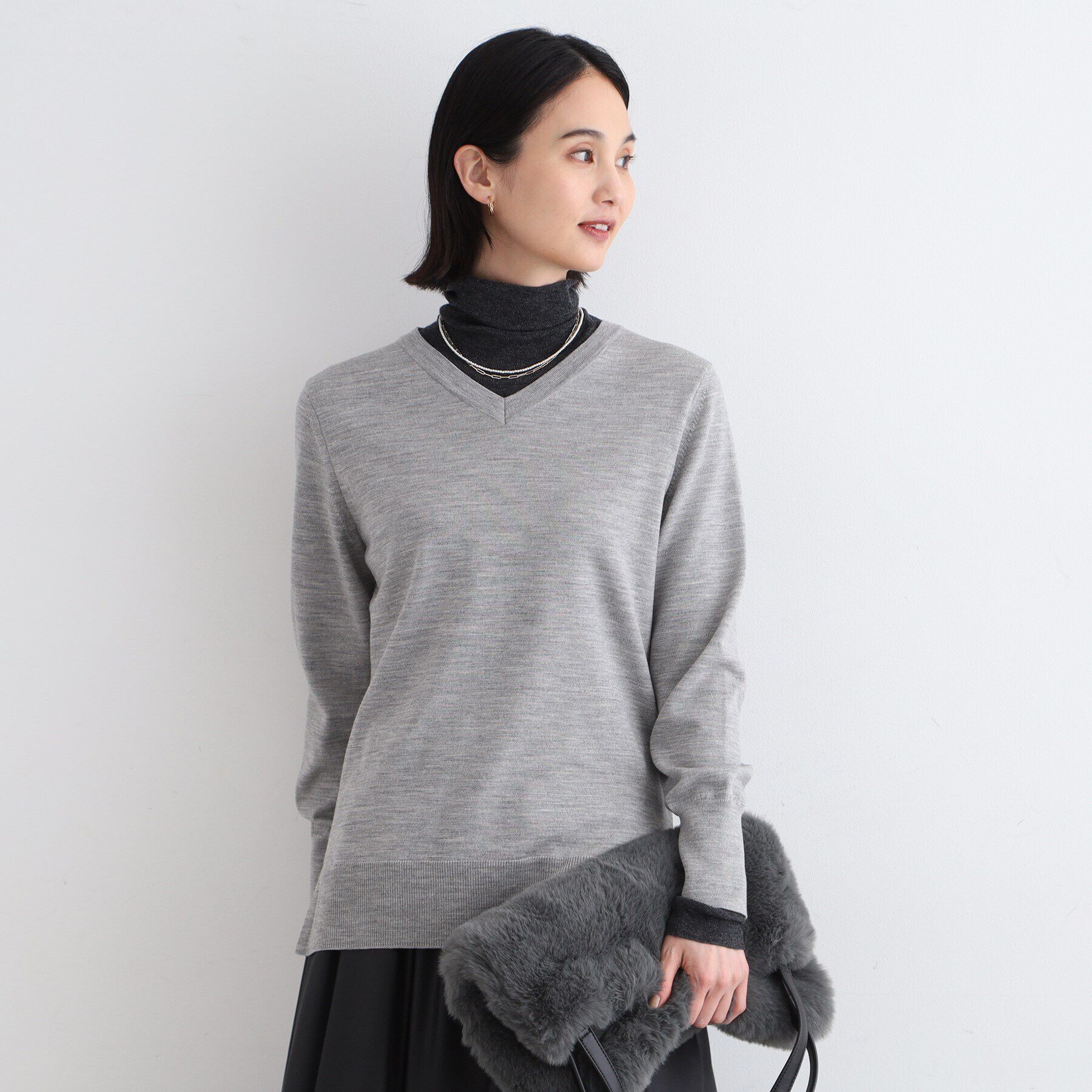 INDIVI「【ウール100%】エクストラファインメリノ Vネックニット」|ニット・セーター|グレー(912)