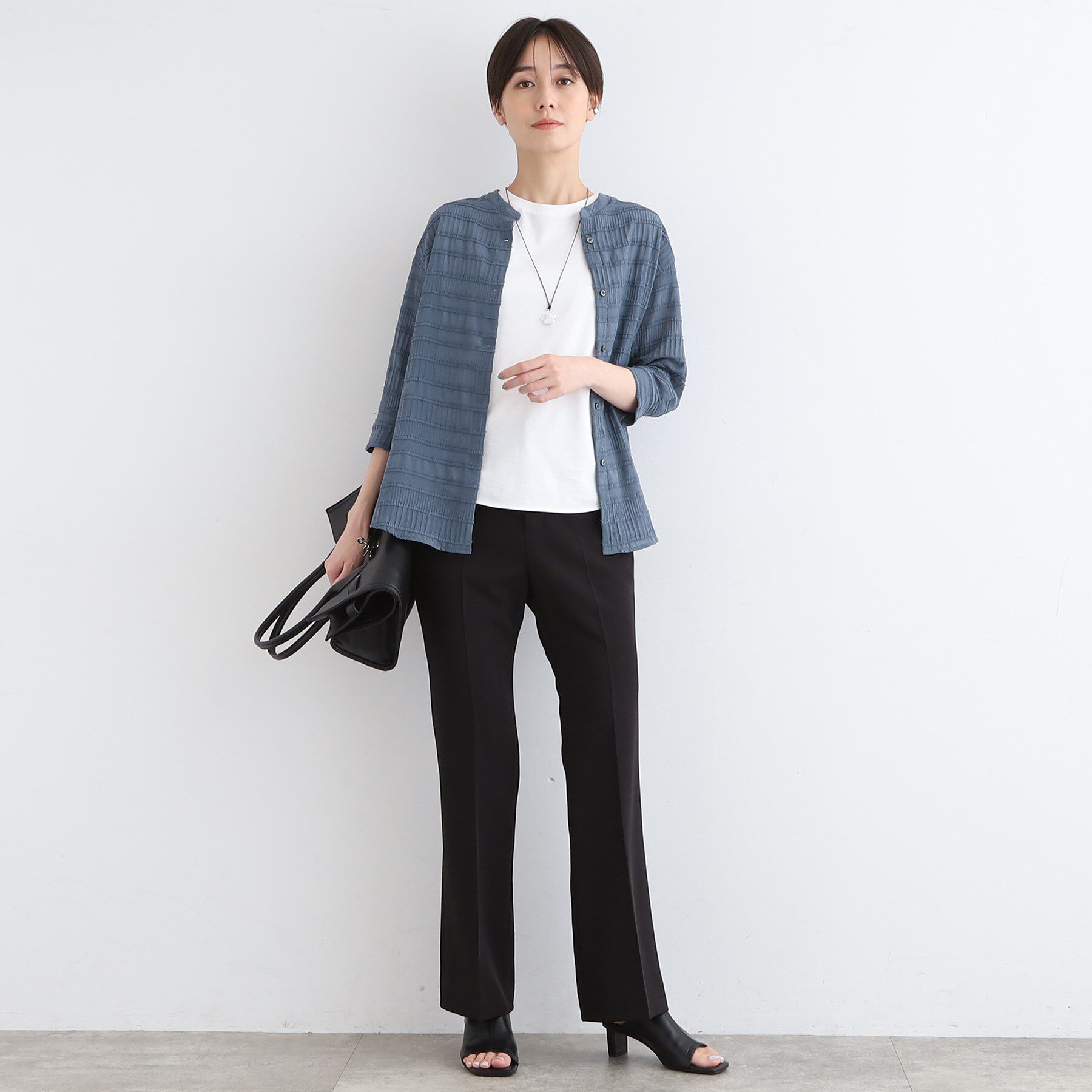 INDIVI「【洗える】シャーリングバンドカラーブラウス」|シャツ・ブラウス|