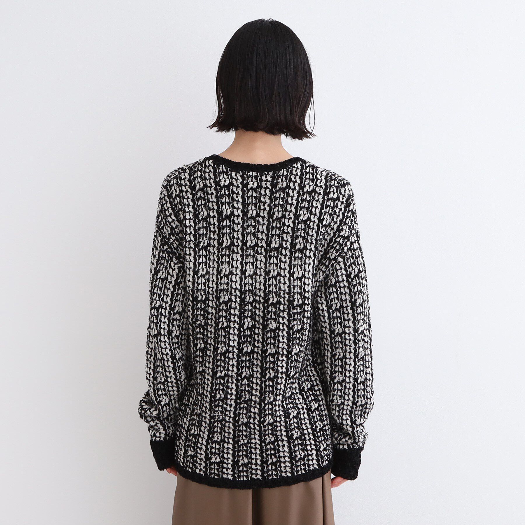 INDIVI「【洗える／映え】ツイーディーVネックニット」|ニット・セーター|