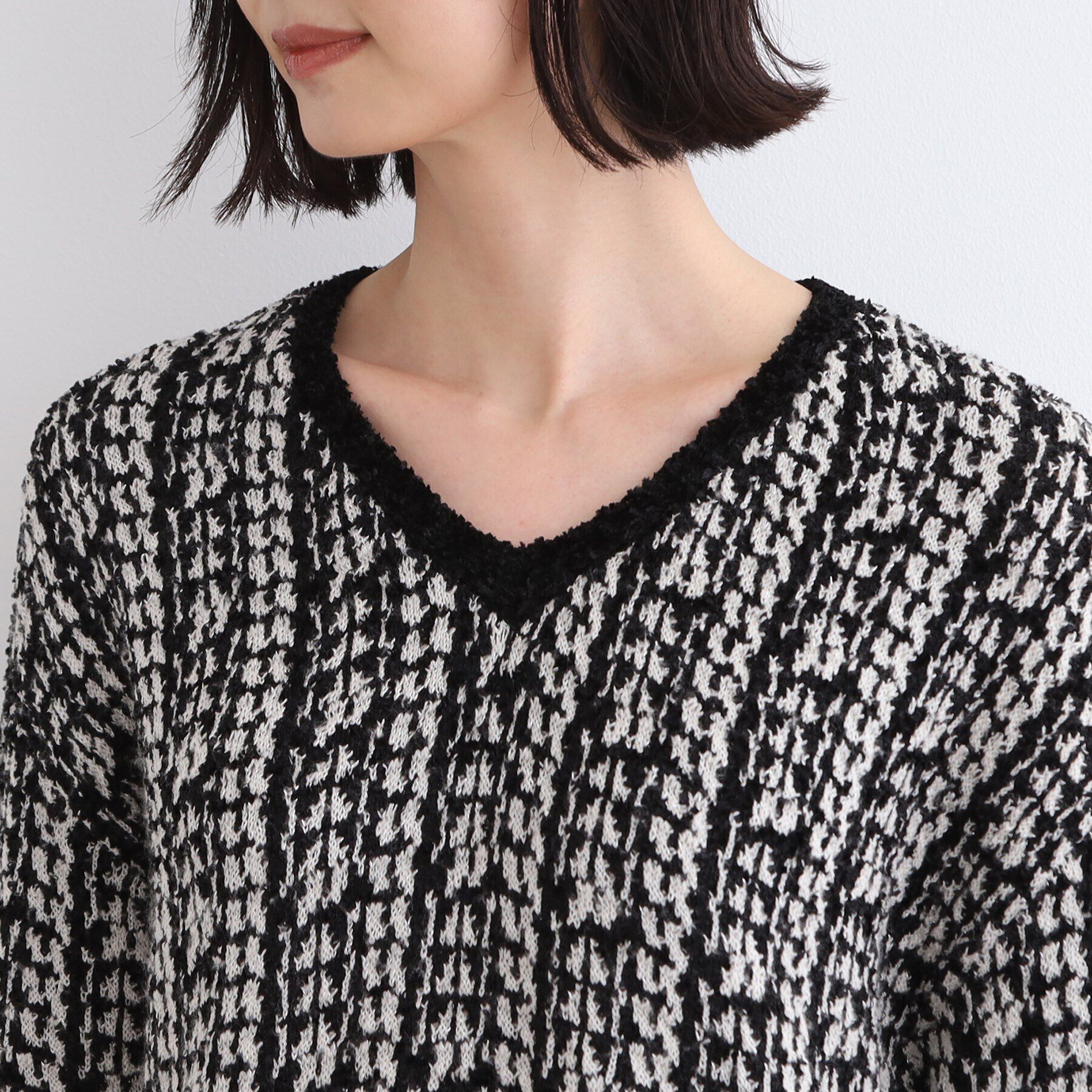 INDIVI「【洗える／映え】ツイーディーVネックニット」|ニット・セーター|