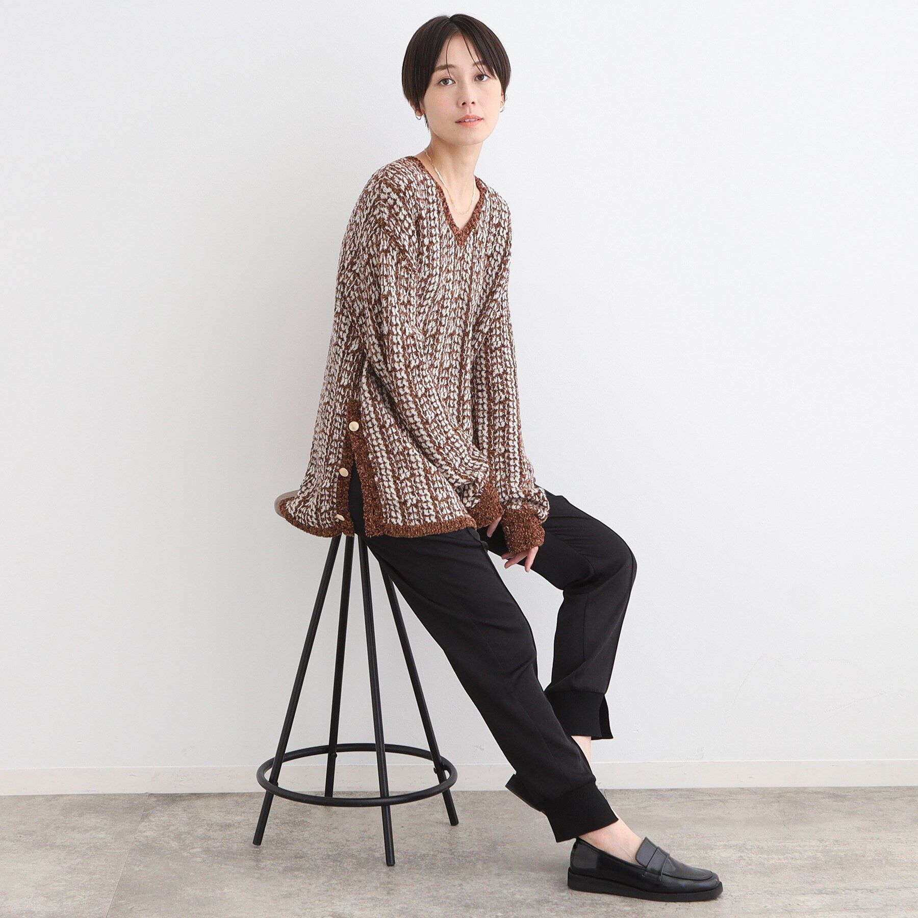 INDIVI「【洗える／映え】ツイーディーVネックニット」|ニット・セーター|