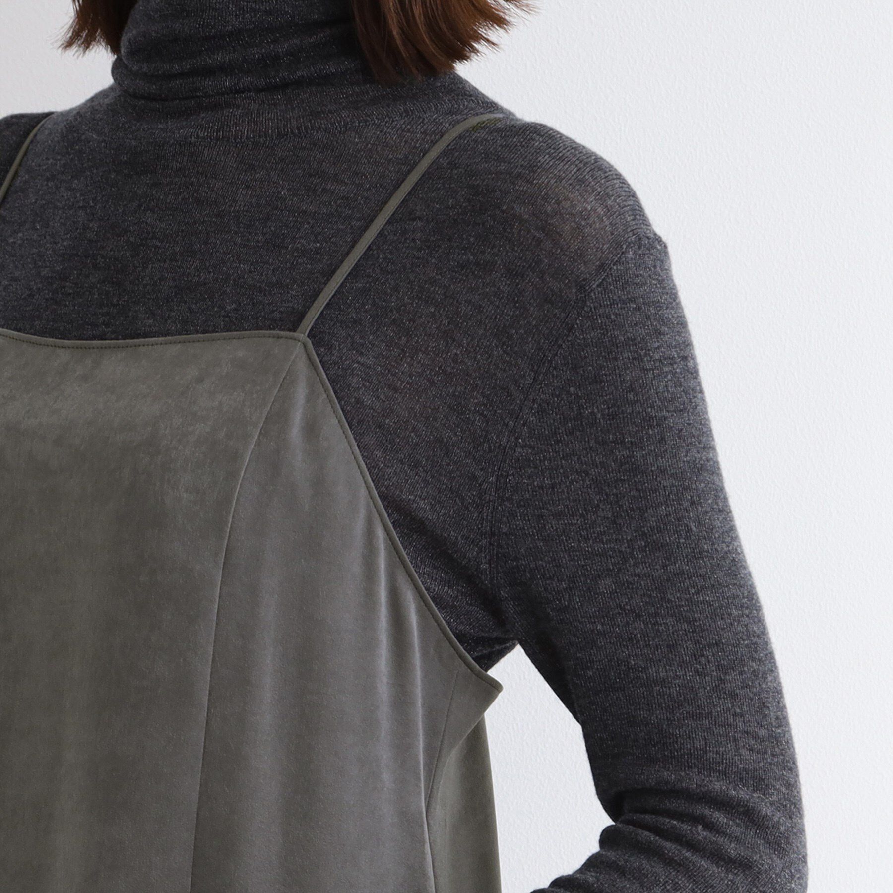 INDIVI「【洗える／UVケア】スエード調サテンキャミワンピース」|ワンピース|