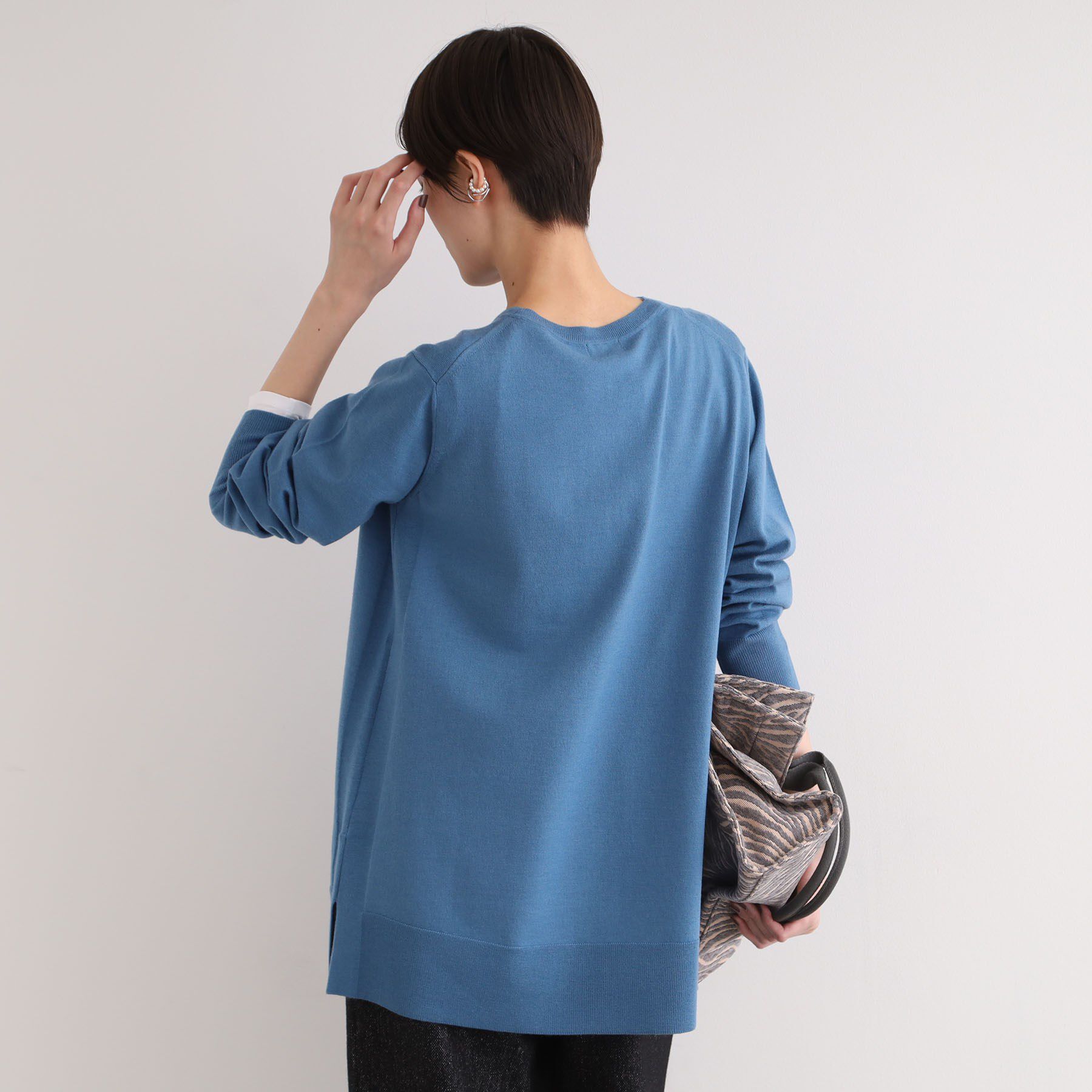 INDIVI「【洗える／チュニック丈／ボーダー柄】スリットデザインVネックニット」|ニット・セーター|