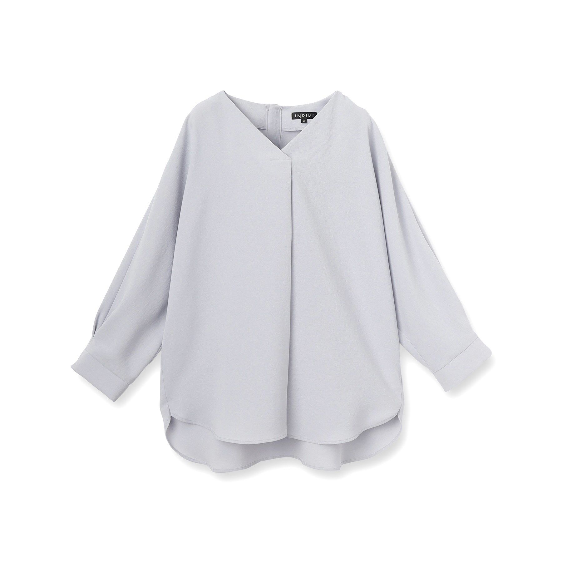 INDIVI「【着る日傘/遮熱/UVケア】Vネックドルマンスリーブブラウス」|シャツ・ブラウス|