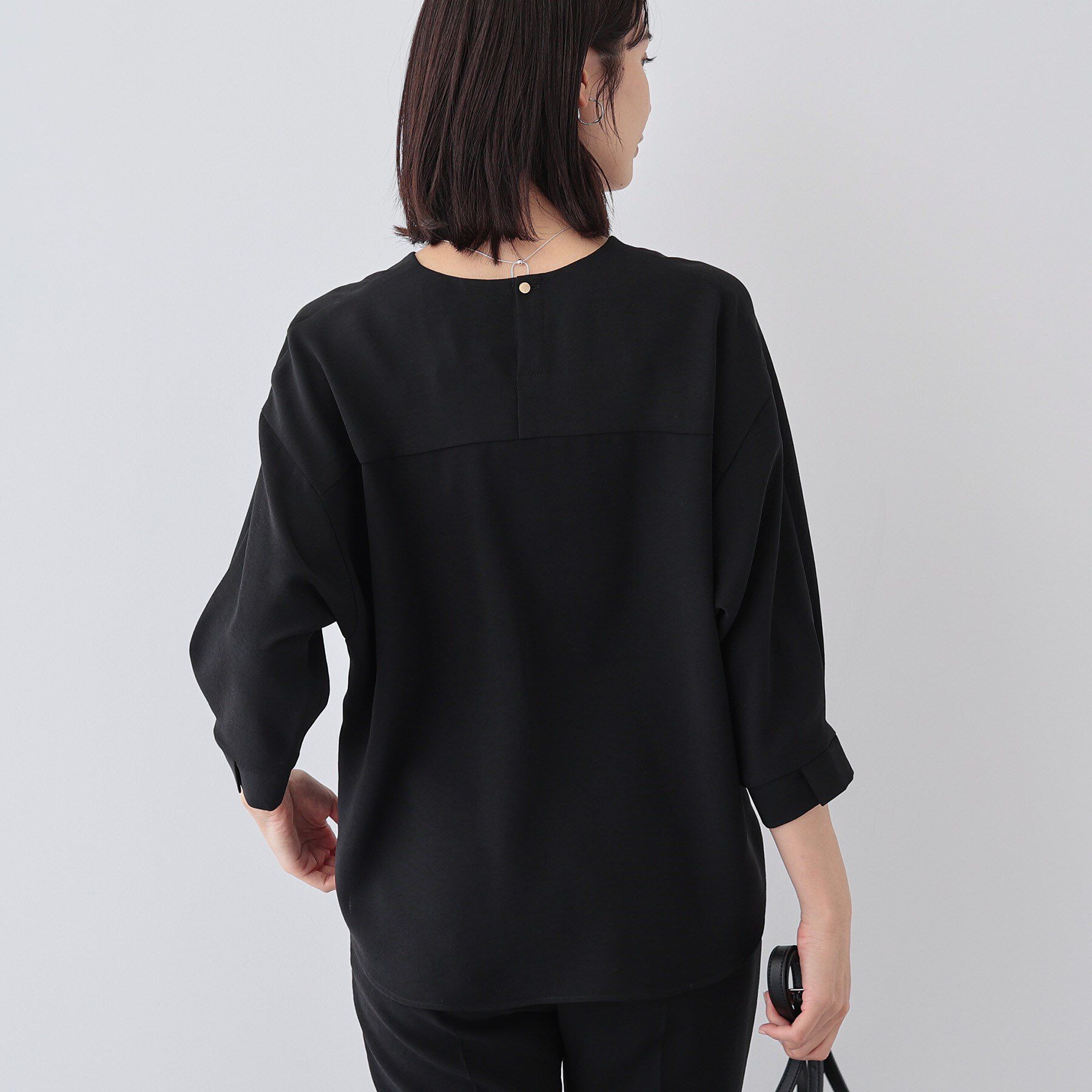 INDIVI「【着る日傘/遮熱/UVケア】Vネックドルマンスリーブブラウス」|シャツ・ブラウス|