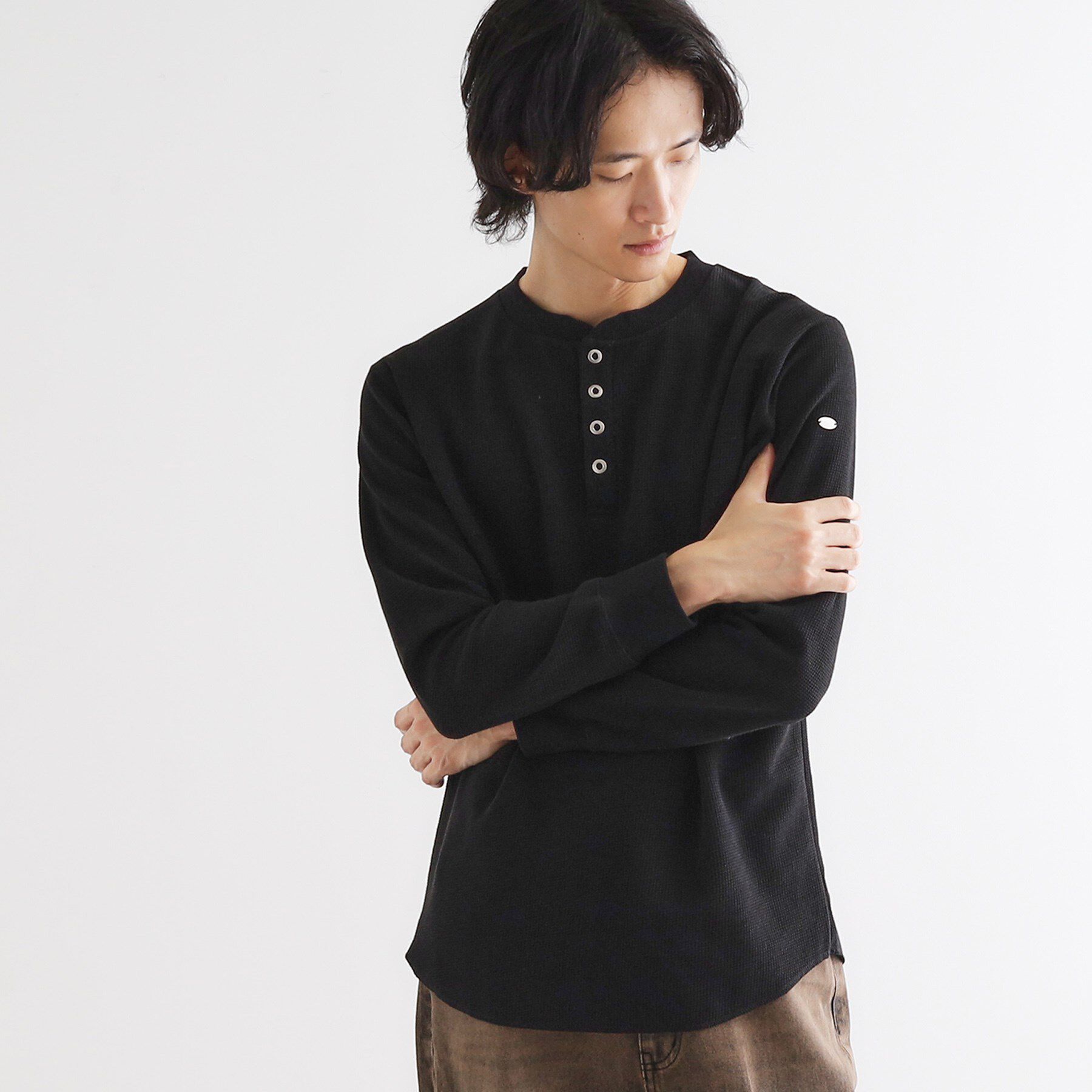 tk.TAKEO KIKUCHI「ワッフル＆スムースプレートヘンリーカットソー」|Tシャツ・カットソー|ブラック(019)