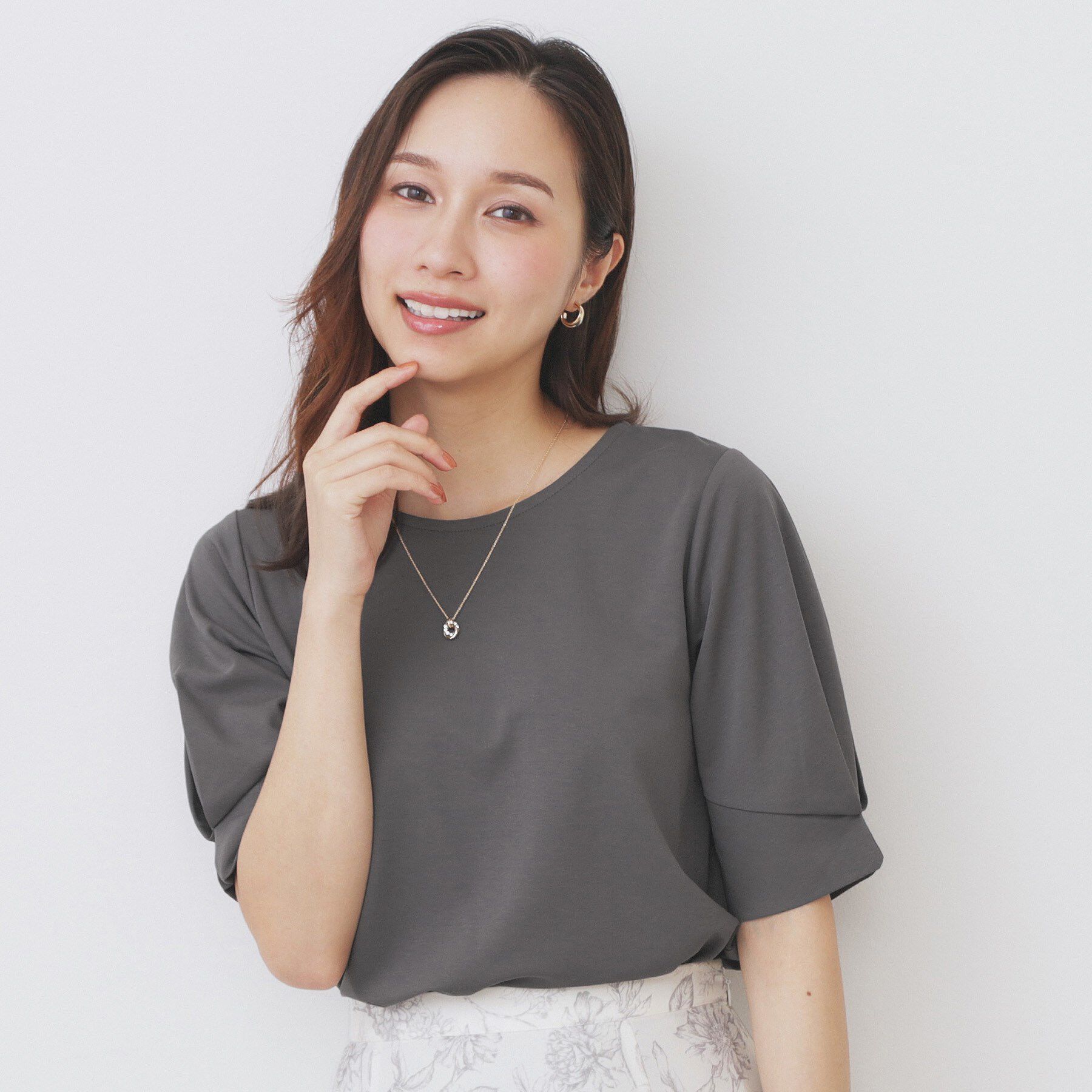 index「パフスリーブトップス【洗濯機洗い可】」|Tシャツ・カットソー|チャコールグレー(0