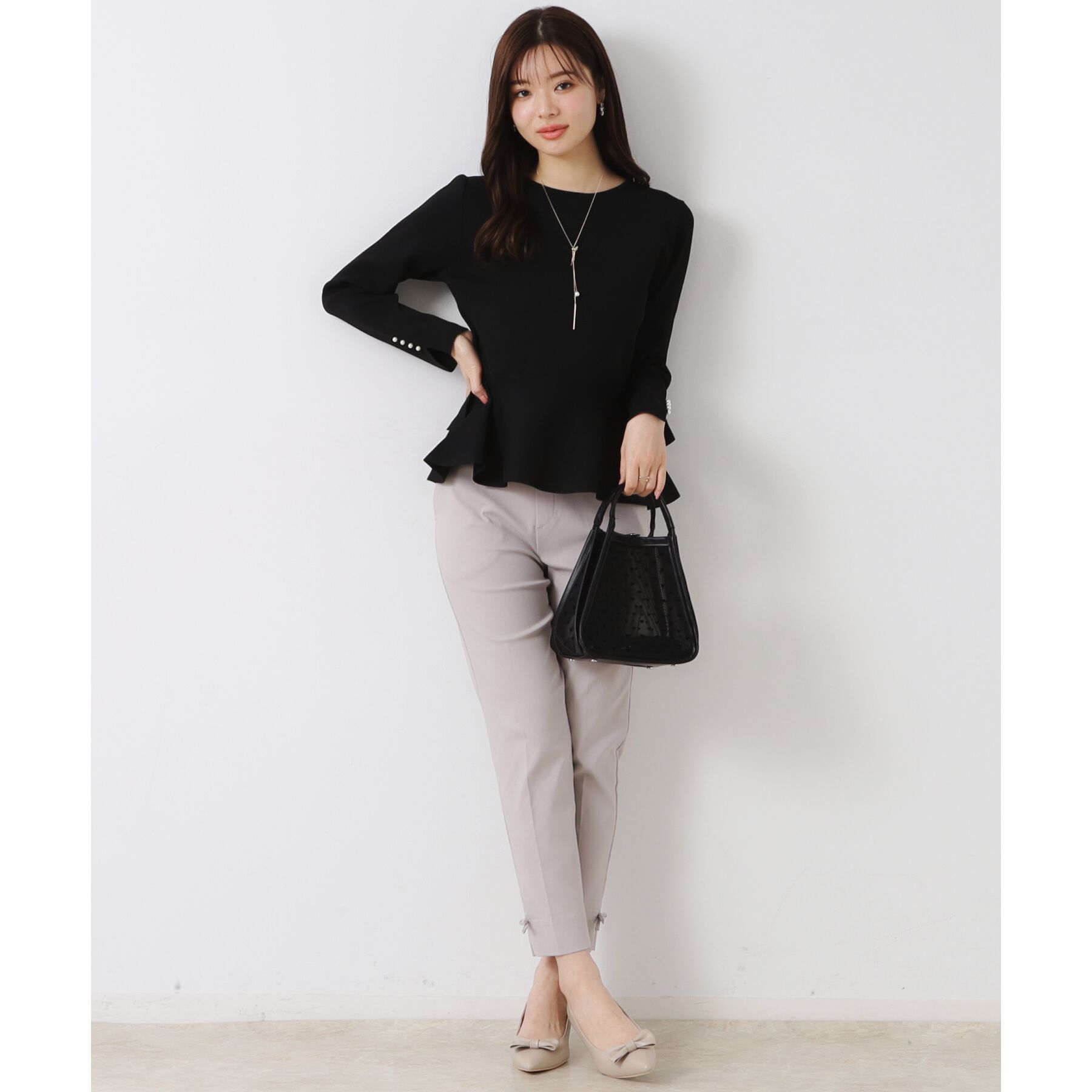 Couture broach「【大人可愛い・通勤】バックパール調ペプラムニット」|ニット・セーター|