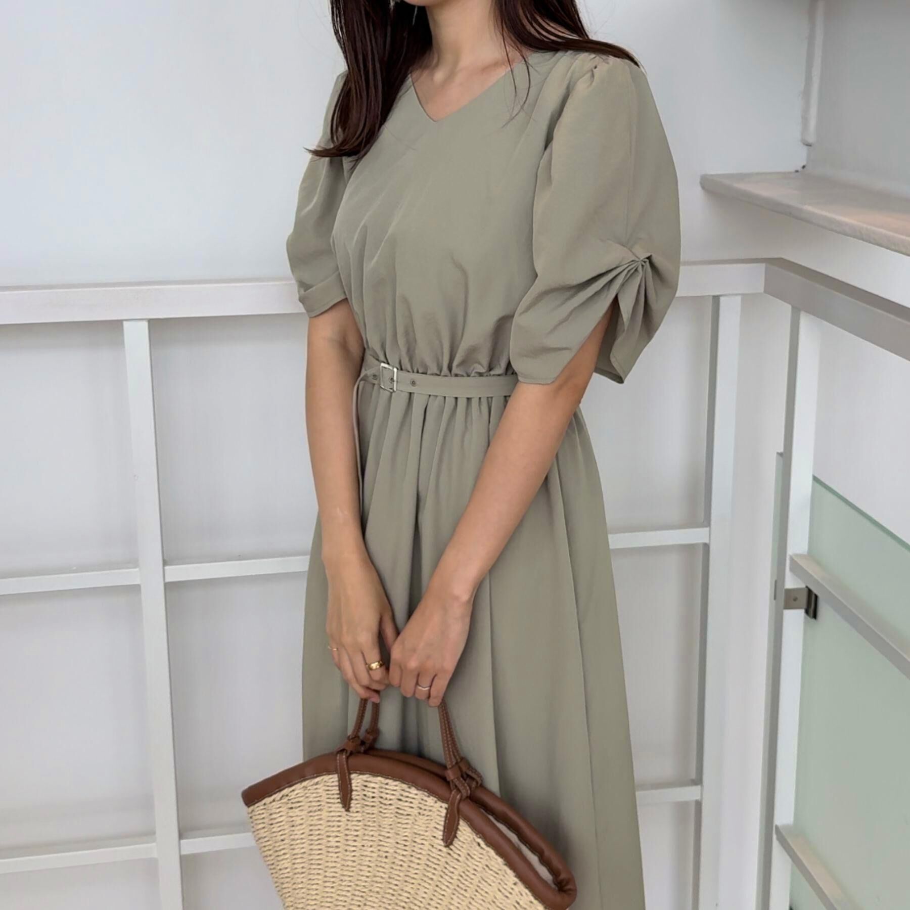 Couture broach「【マシンウォッシャブル・二の腕カバー】ウエストベルトVネックワンピース」|ワンピース|