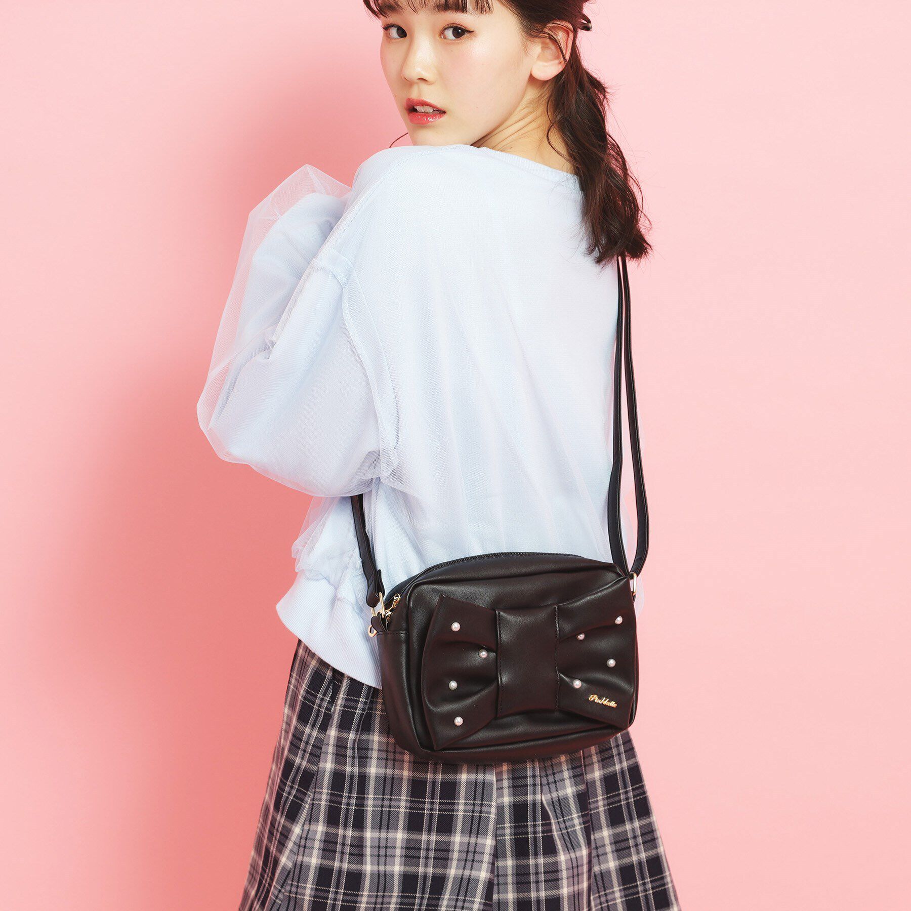 PINK-latte「ガーリーリボンショルダー」|ショルダー・メッセンジャー|ブラック(019)