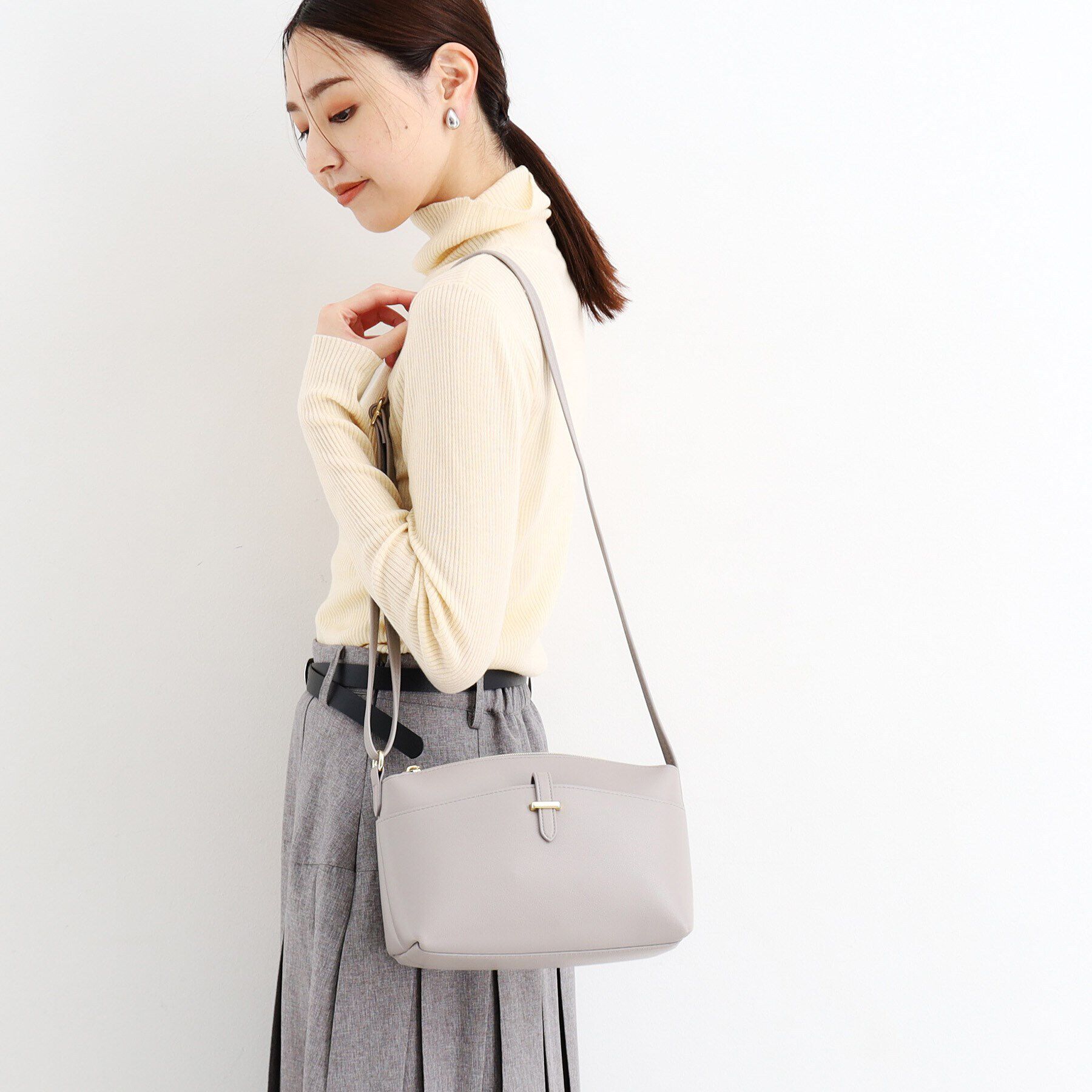 THE SHOP TK「【＠BAILA掲載】人間工学エアルダーミニショルダー/軽量/美しさと快適を両立」|ショルダー・メッセンジャー|