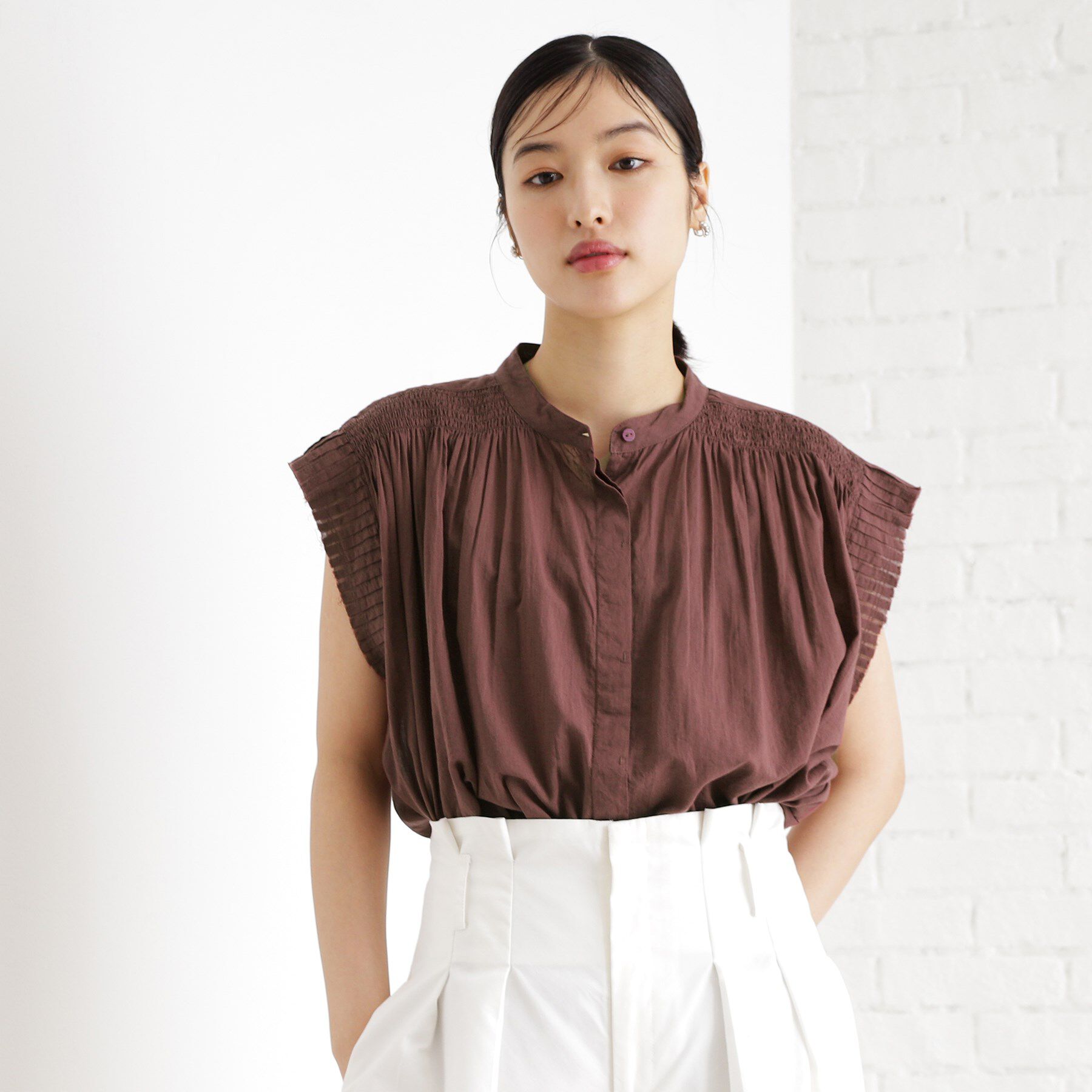 THE SHOP TK「シャーリングブラウス【洗える】」|シャツ・ブラウス|ブラウン(044)