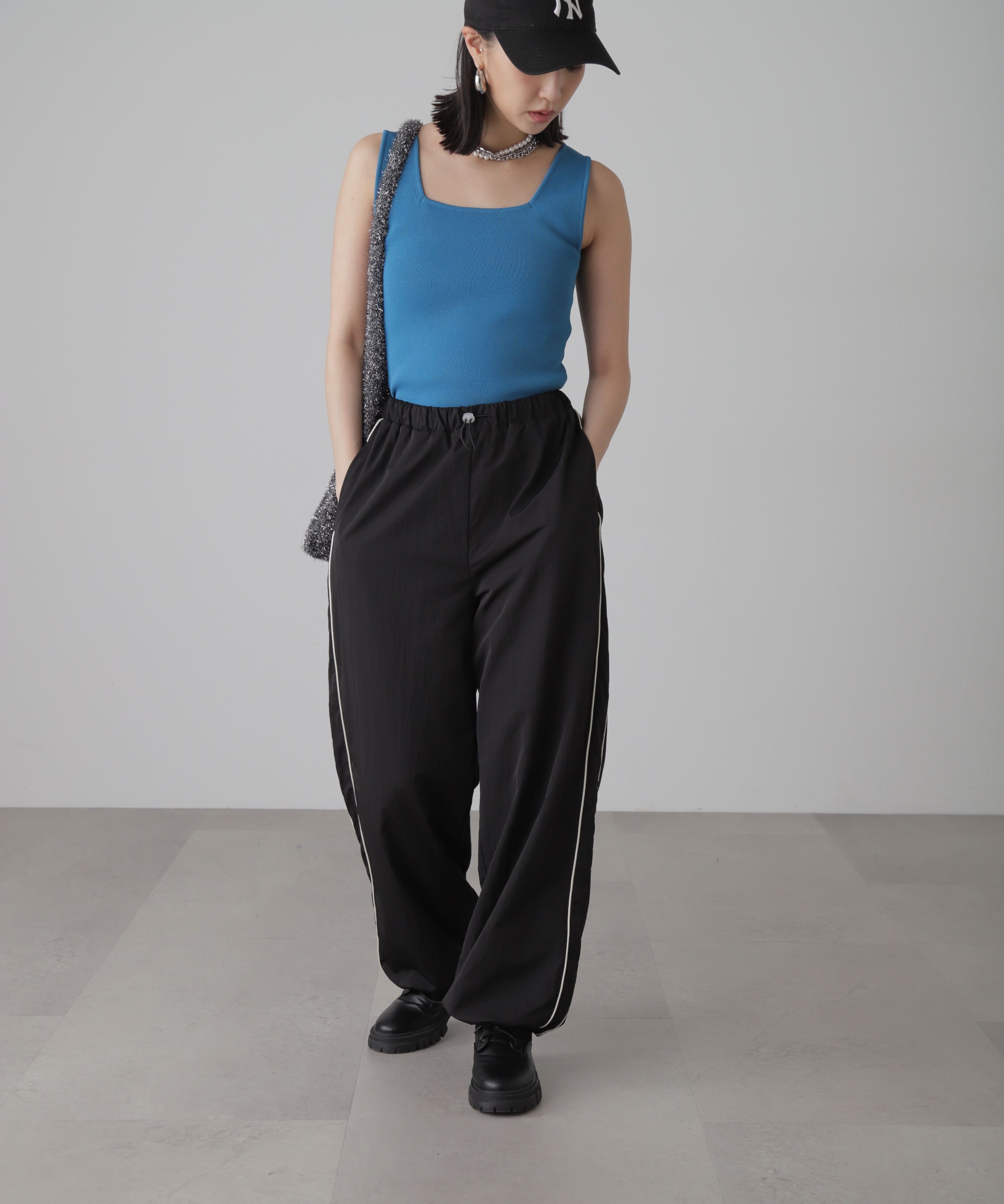  「［洗える］マシンウォッシャブル総針スクエアネックタンクニット」|ニット・セーター|