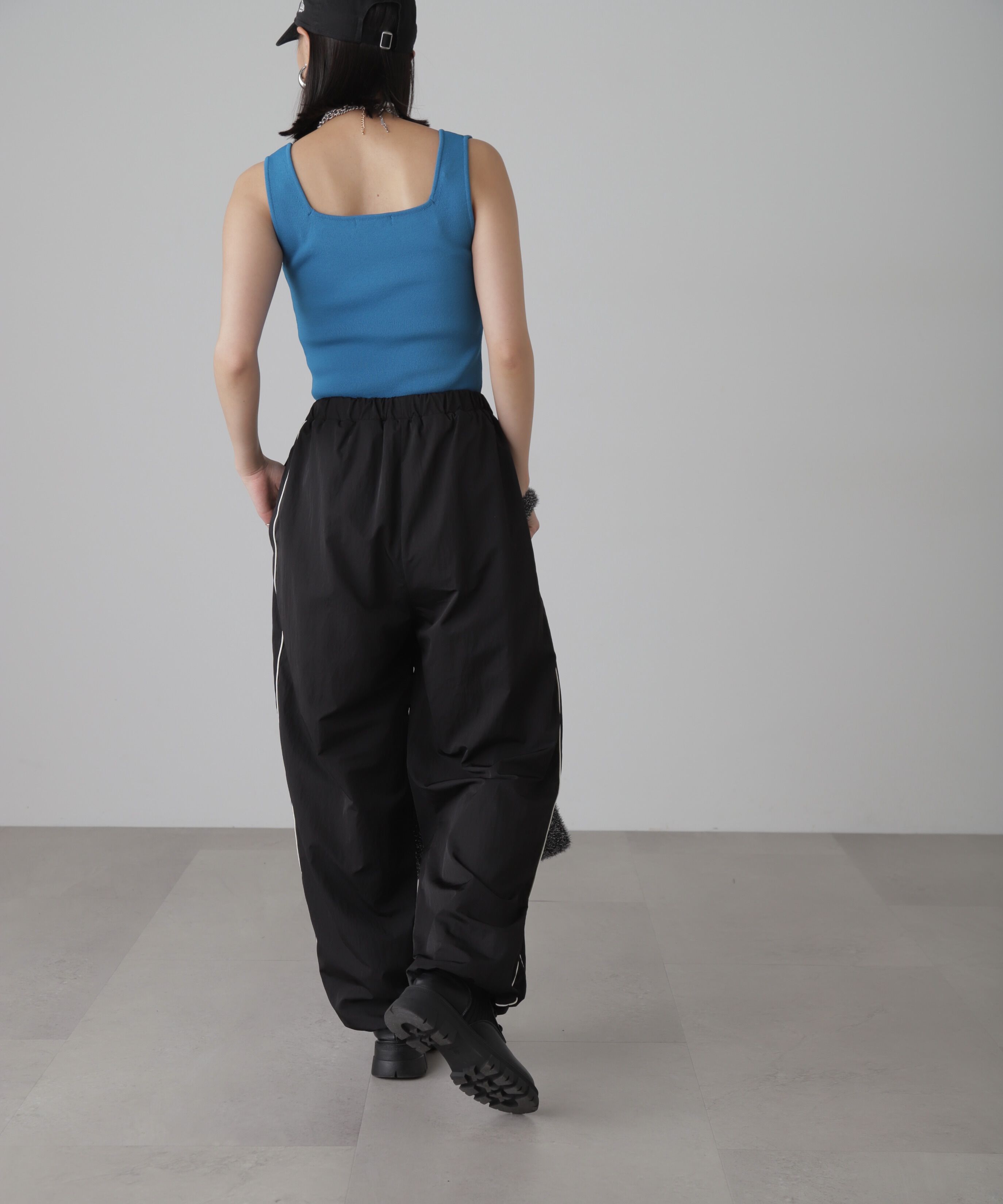  「［洗える］マシンウォッシャブル総針スクエアネックタンクニット」|ニット・セーター|