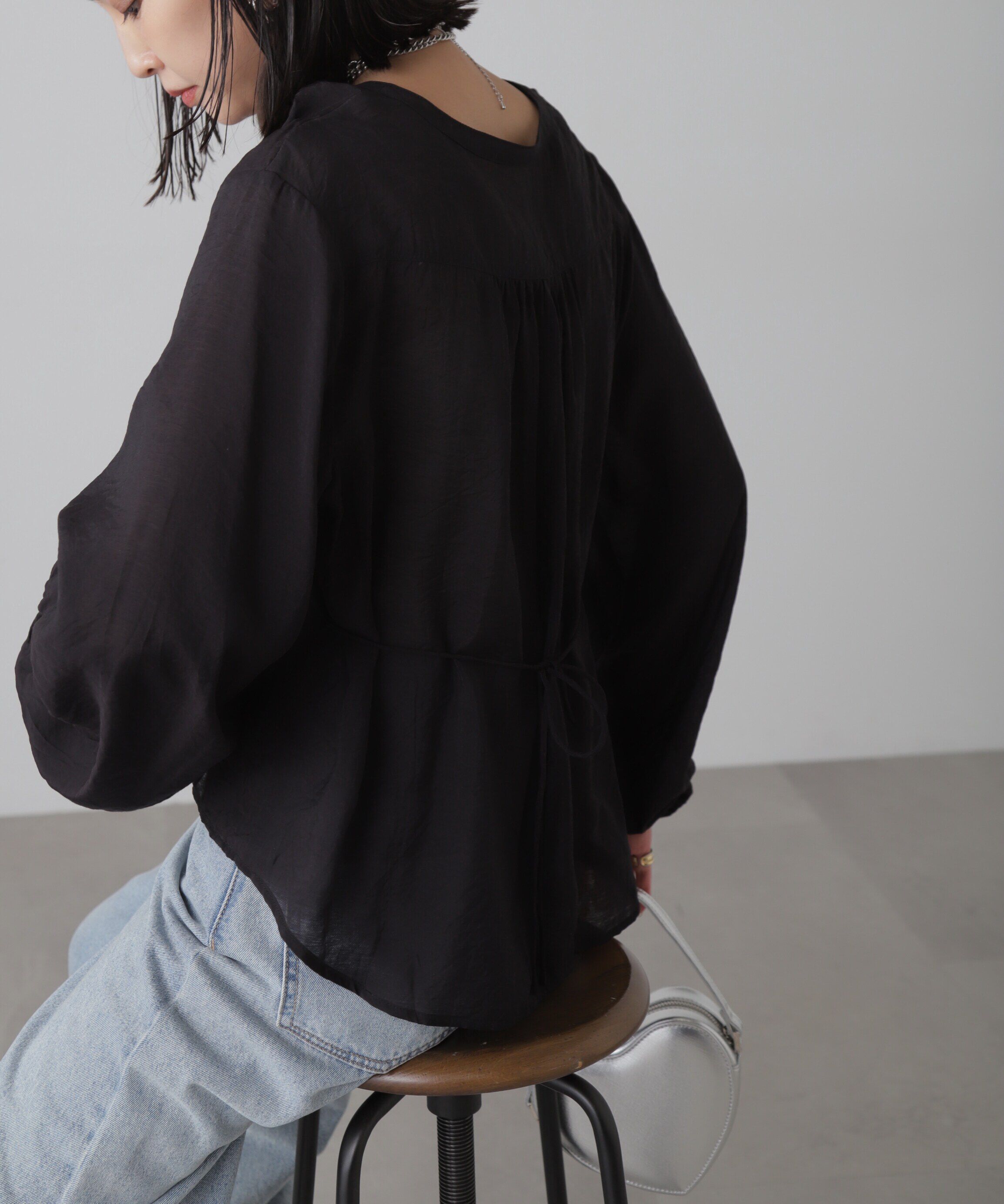  「Vネックシャーリングブラウス」|シャツ・ブラウス|