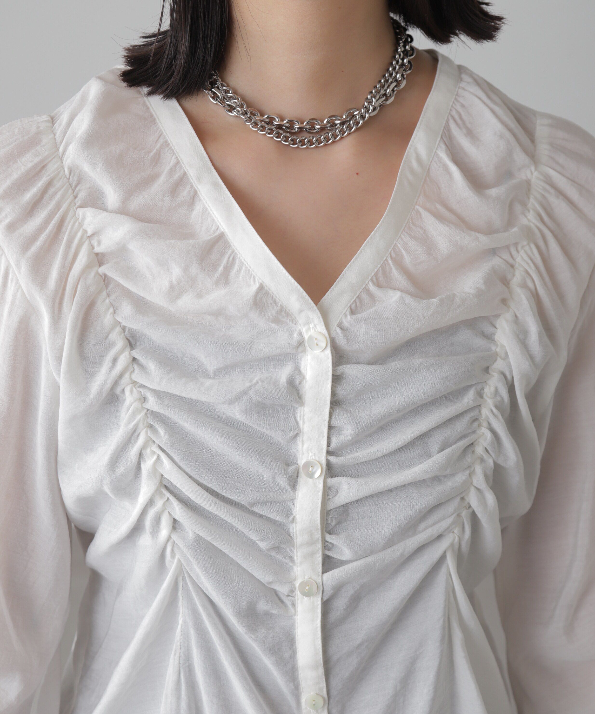  「Vネックシャーリングブラウス」|シャツ・ブラウス|