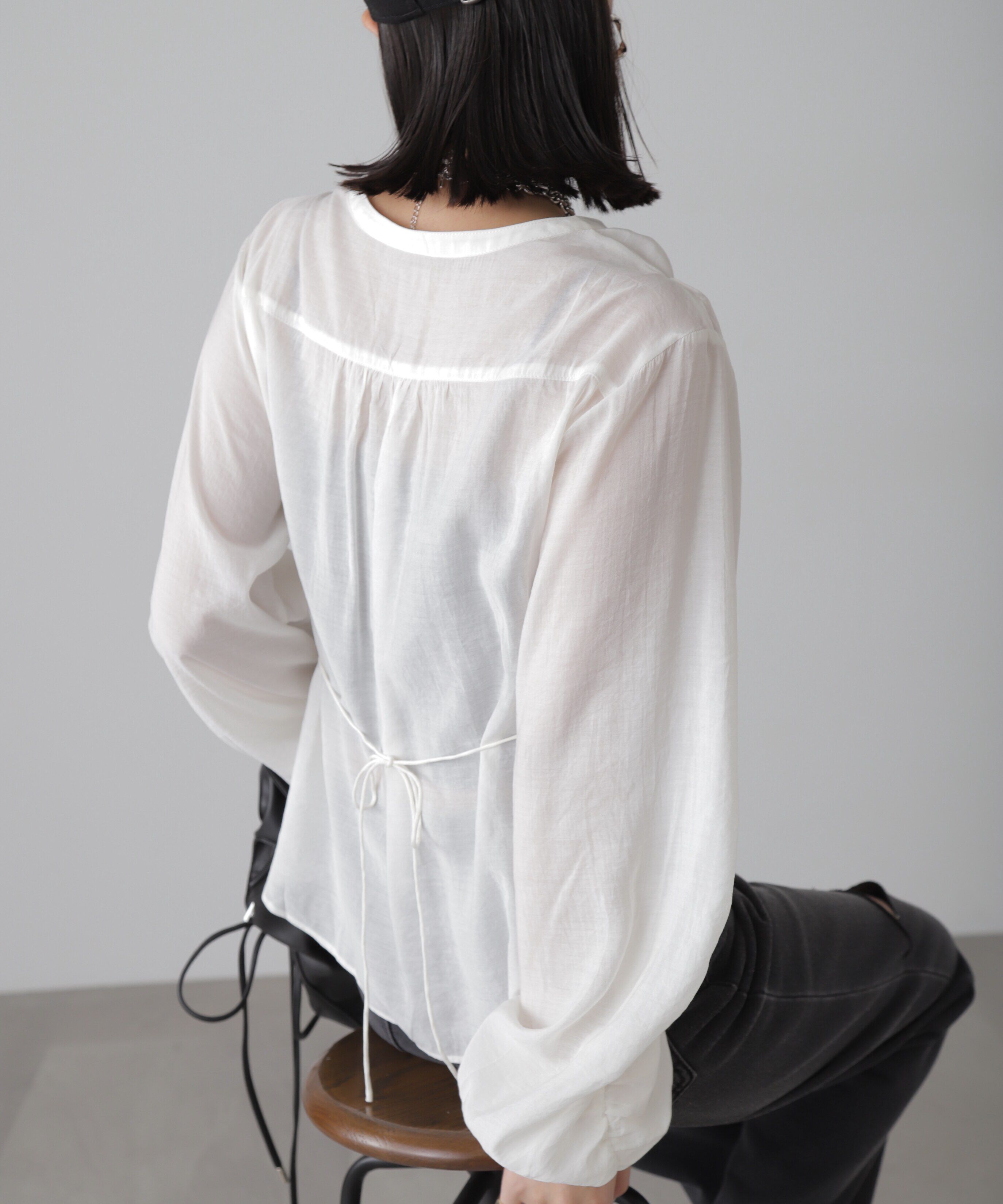  「Vネックシャーリングブラウス」|シャツ・ブラウス|